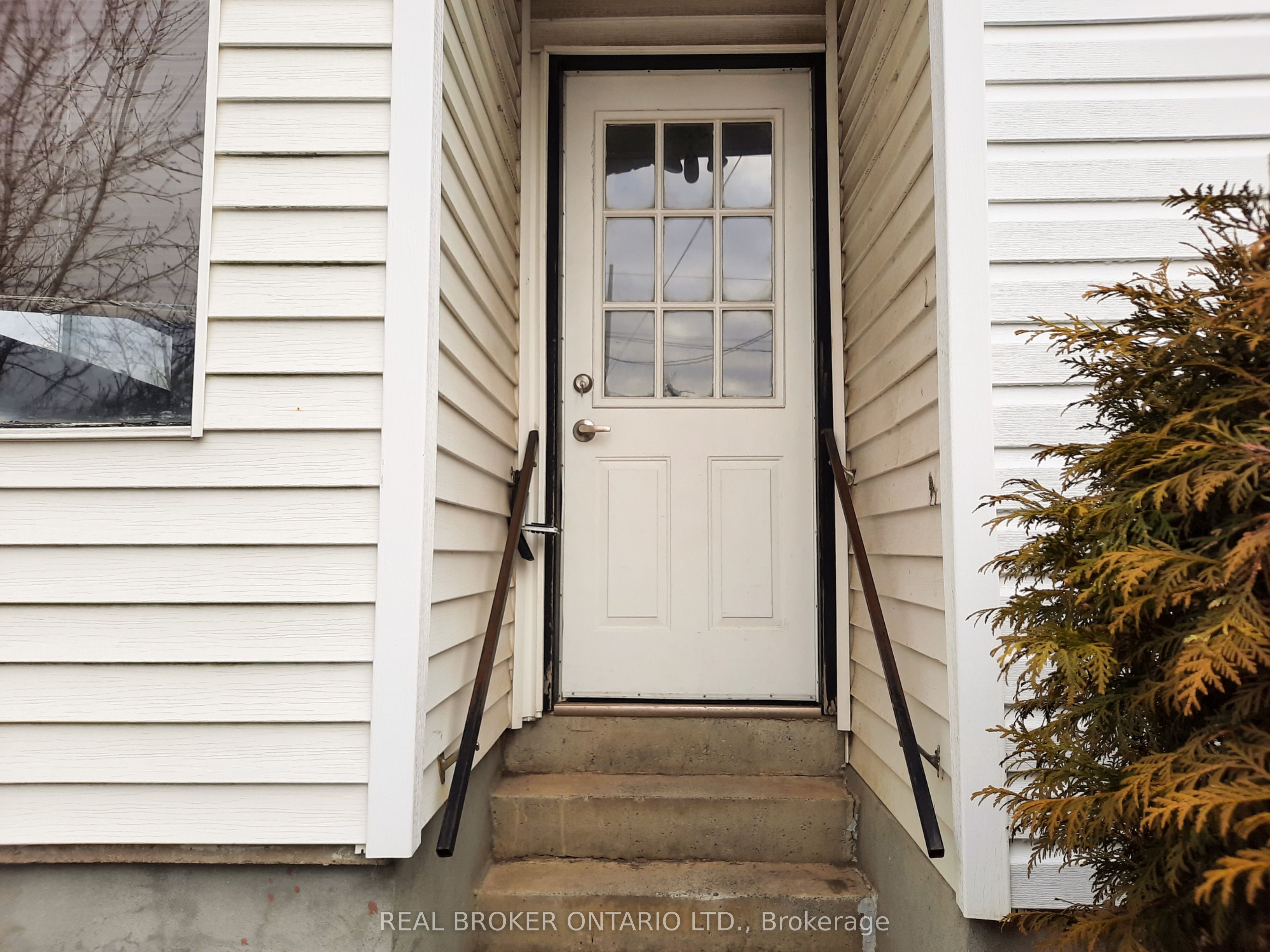 7617 Flewellyn Road Property Photo 3