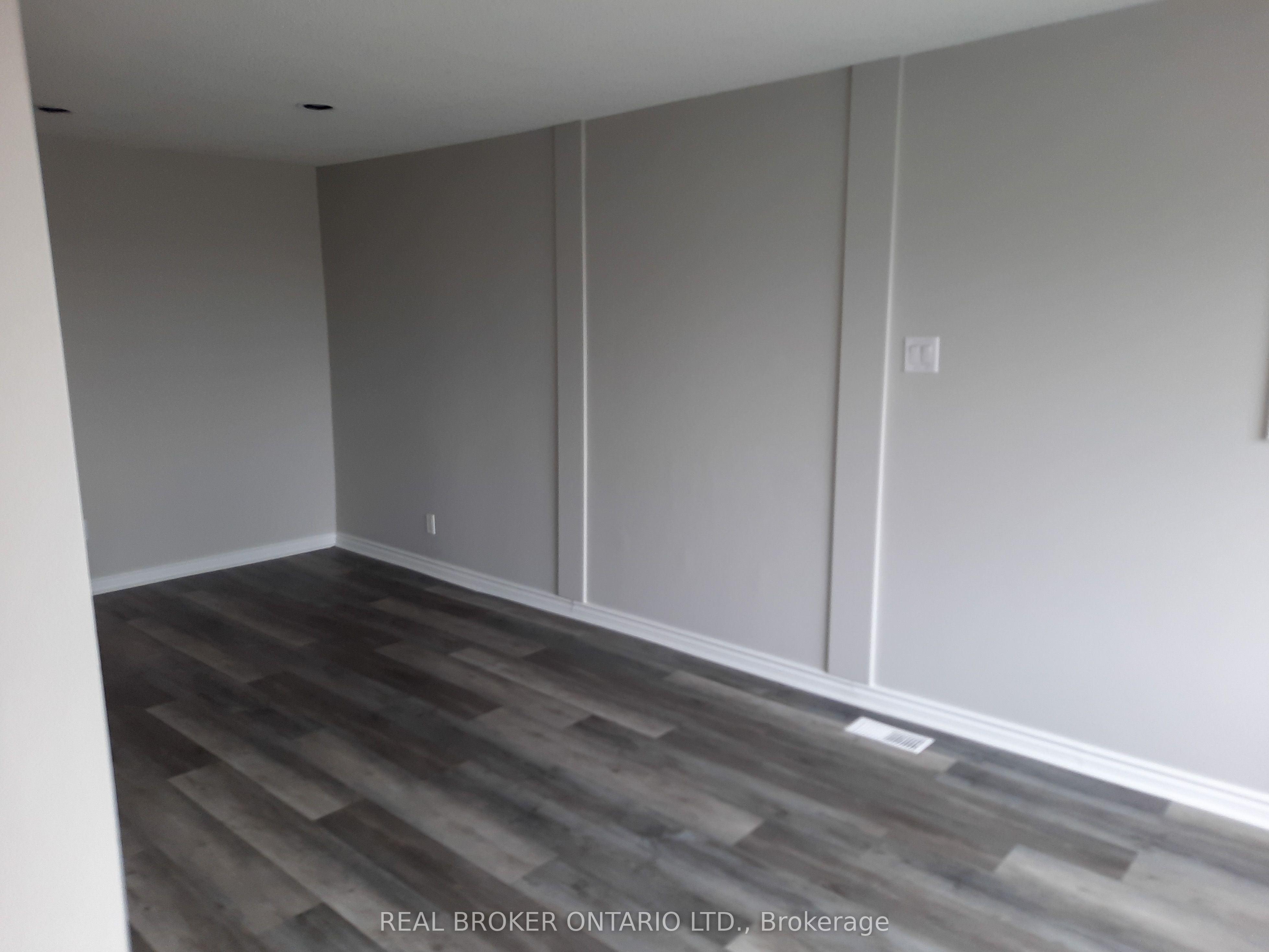 7617 Flewellyn Road Property Photo 5