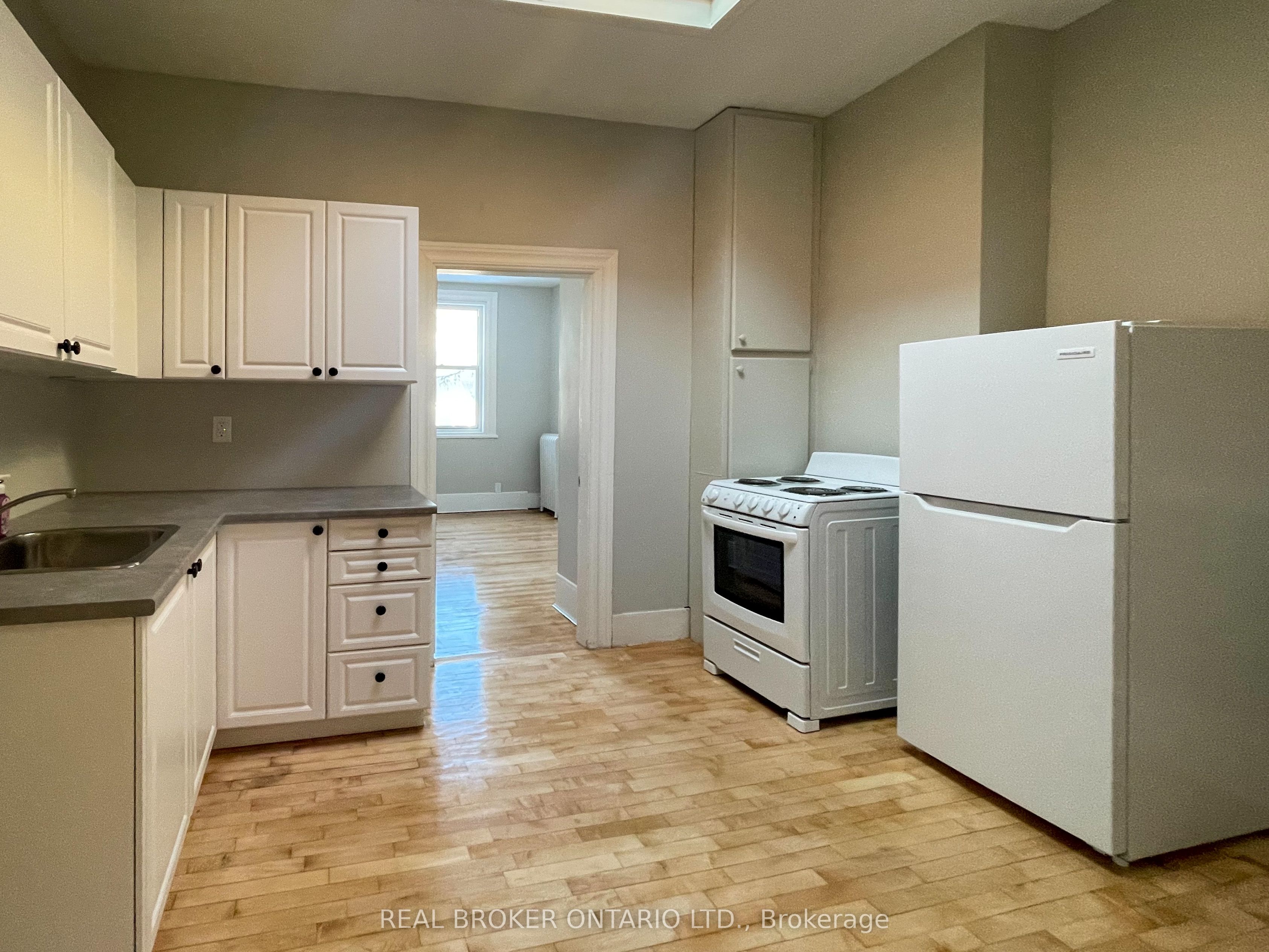 4-6 Russell Street Property Photo 5