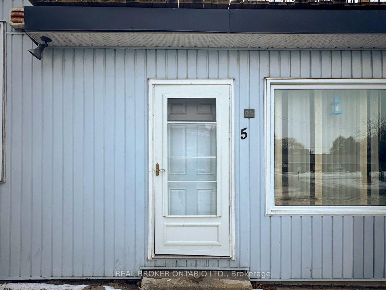 20 King Street Property Photo 4