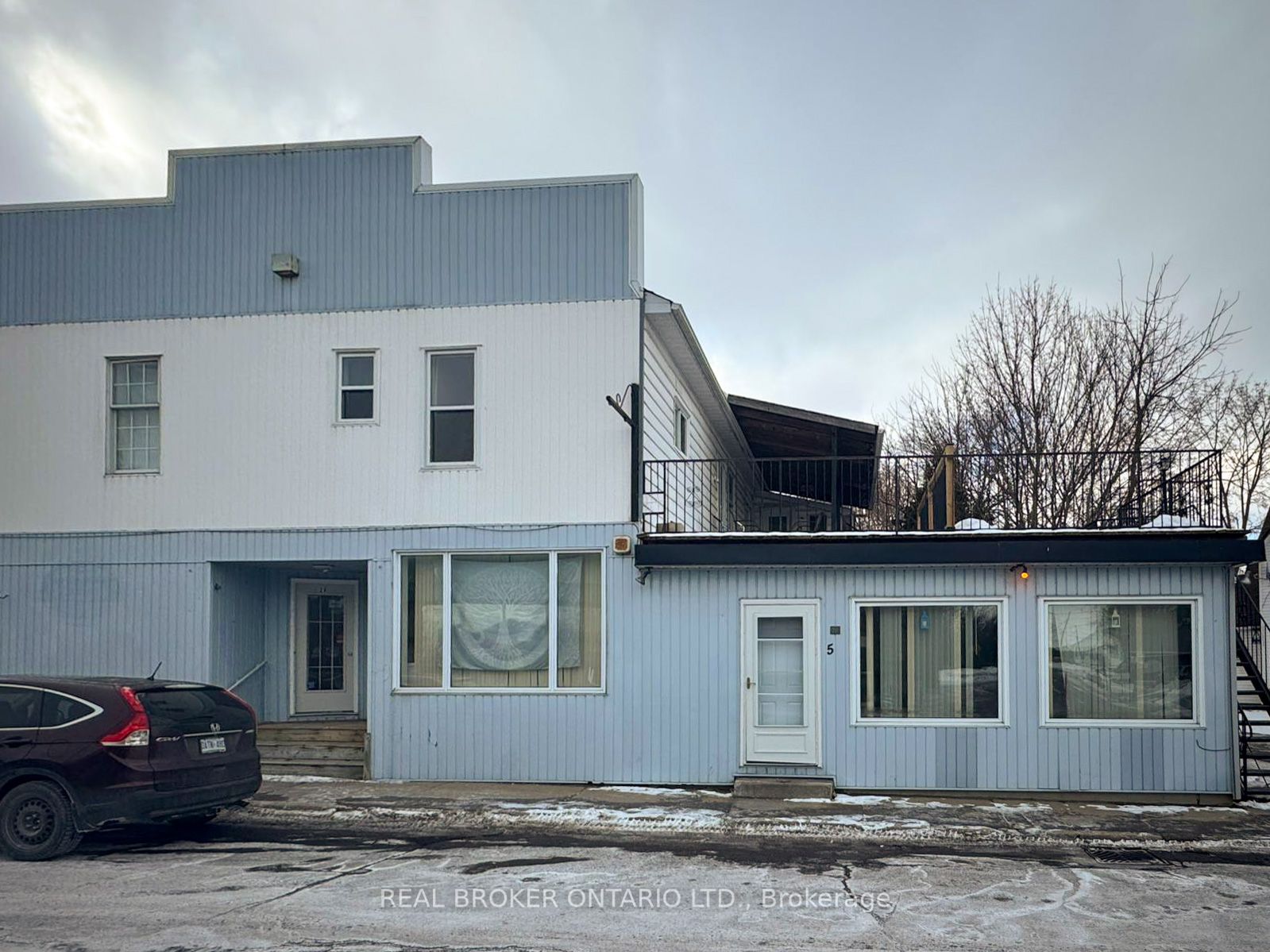 20 King Street Property Photo 5