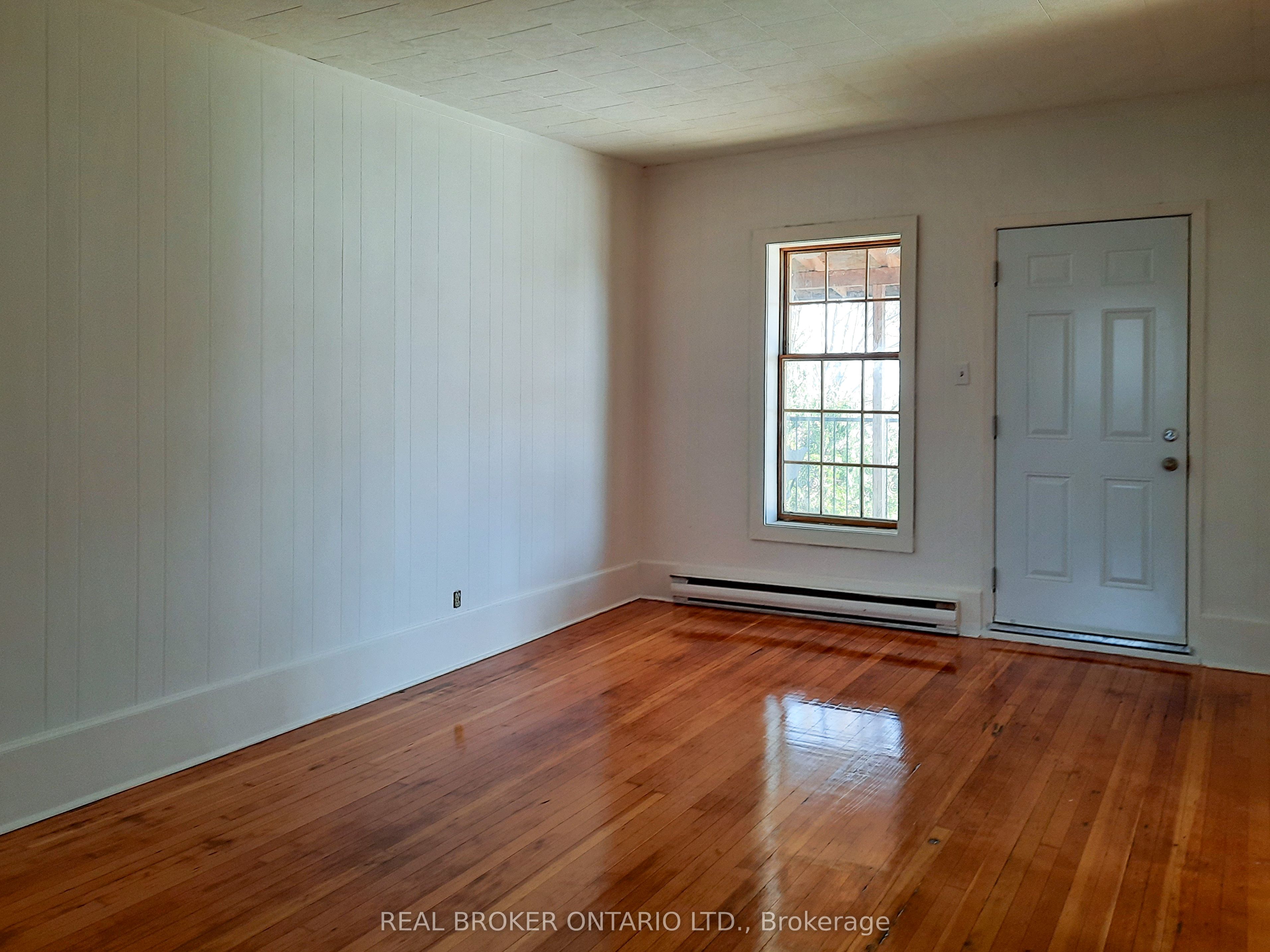 20 King Street Property Photo 6
