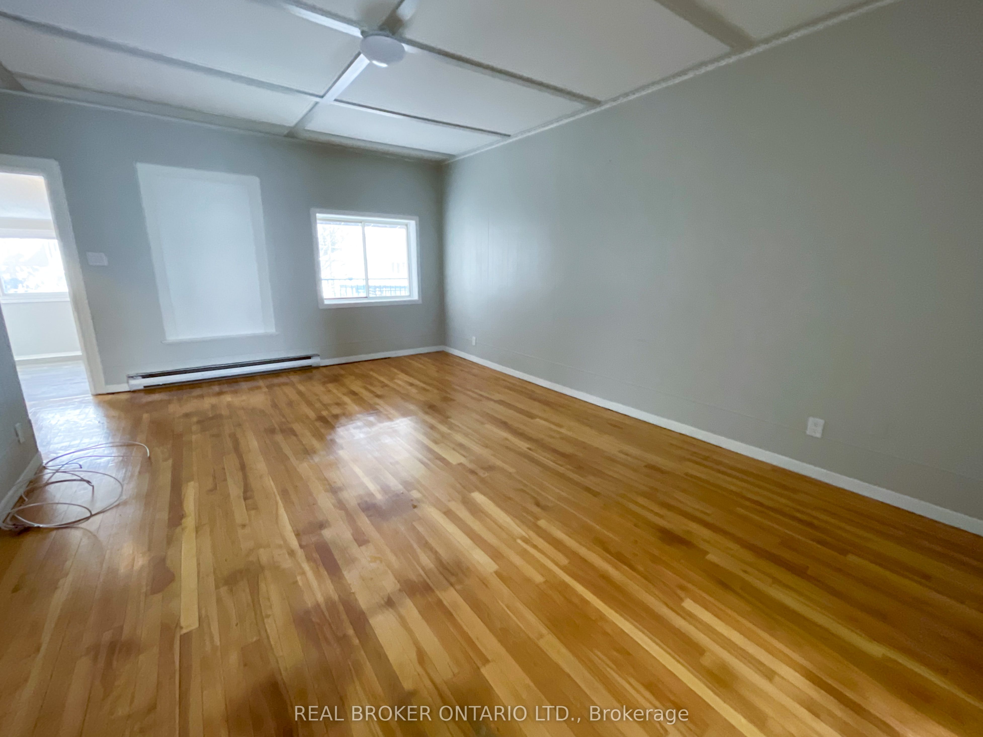 20 King Street Property Photo 10