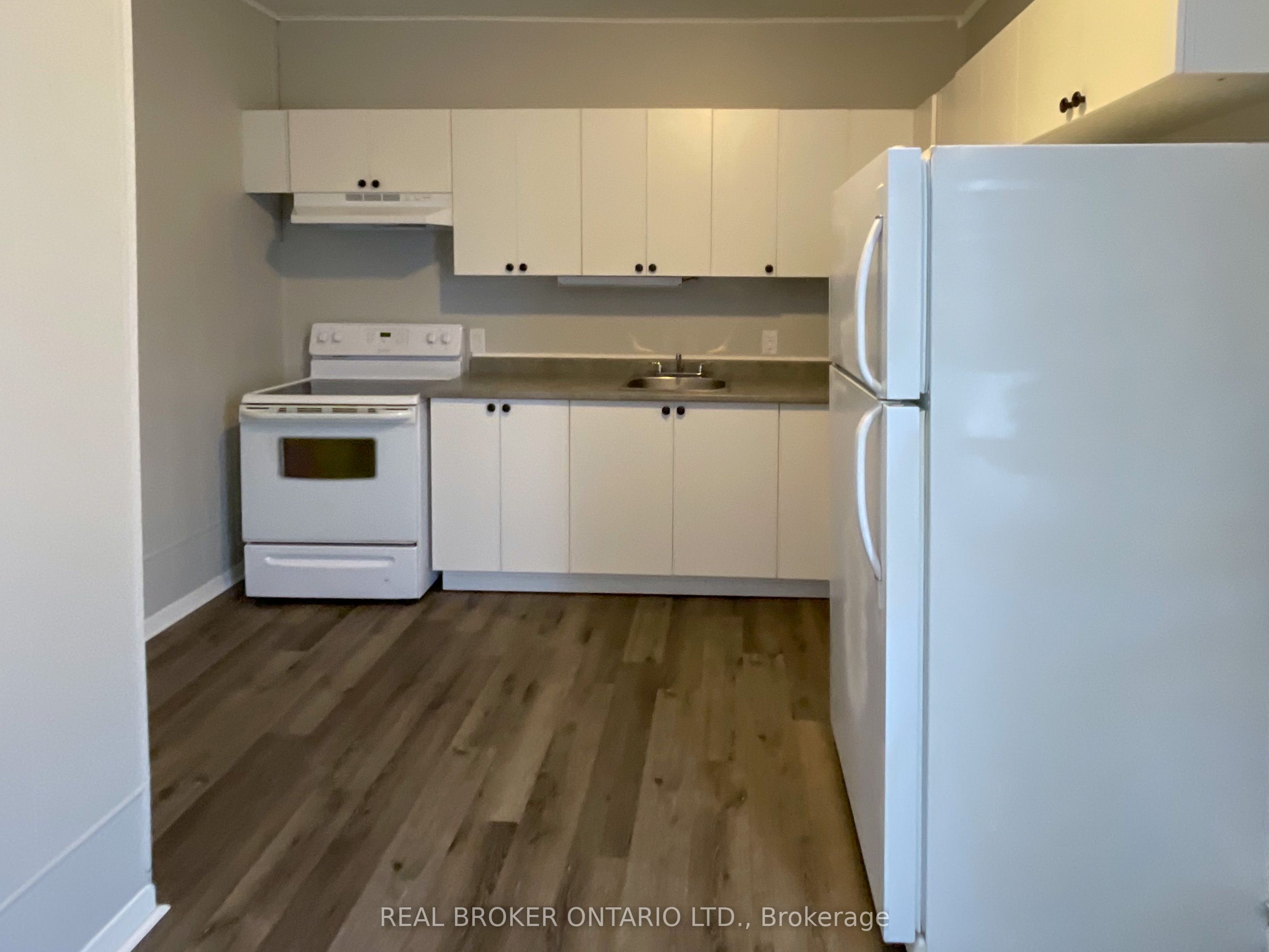 20 King Street Property Photo 15