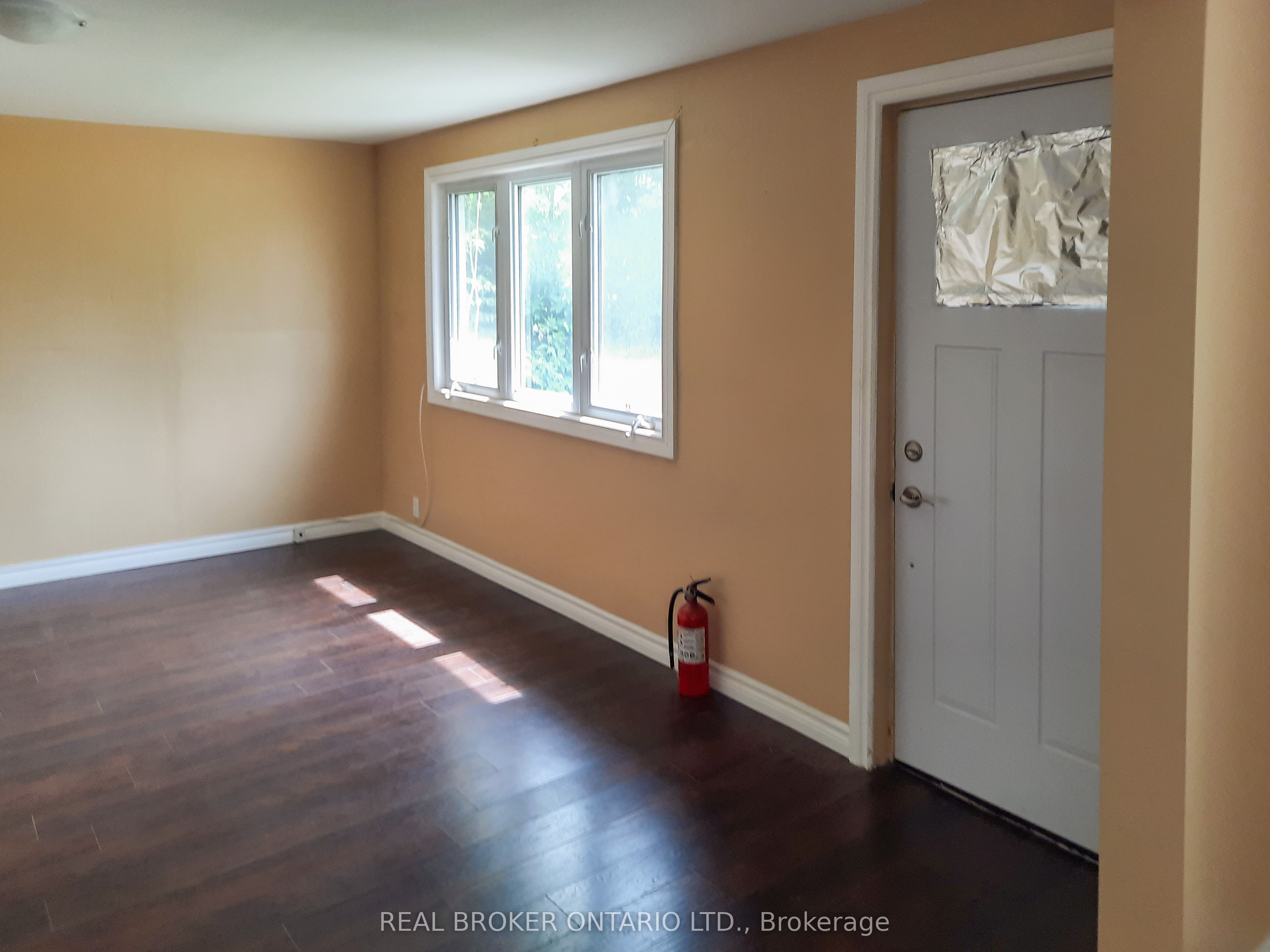 7623 Flewellyn Road Property Photo 2