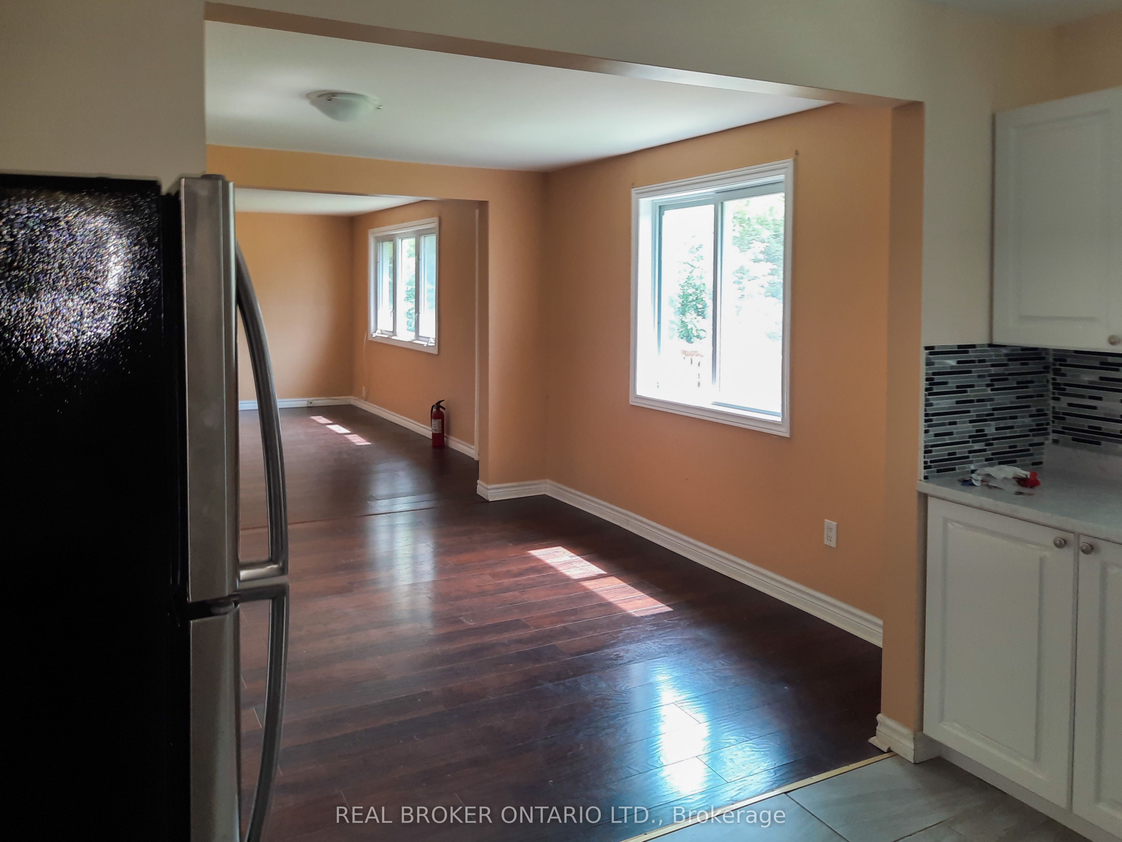 7623 Flewellyn Road Property Photo 5
