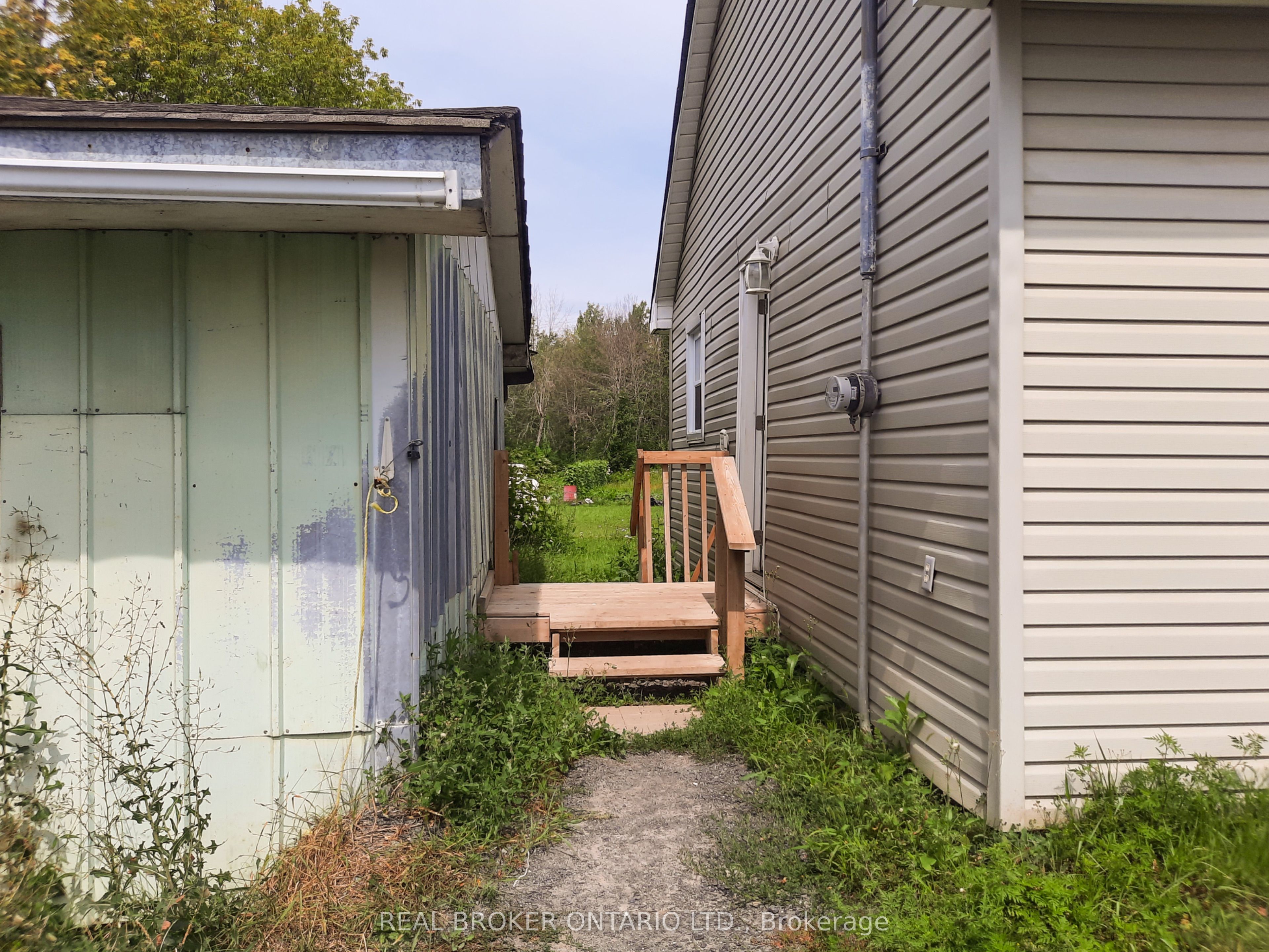 7623 Flewellyn Road Property Photo 12