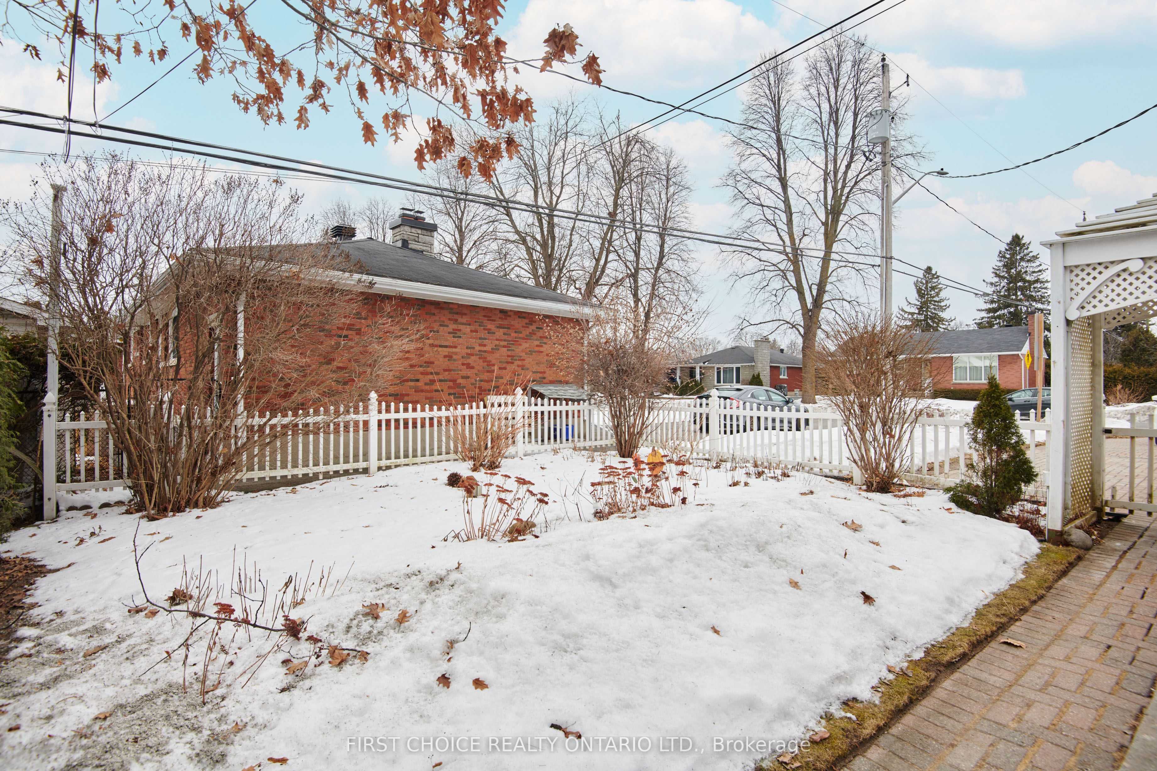 2238 Miramichi Street Property Photo 3