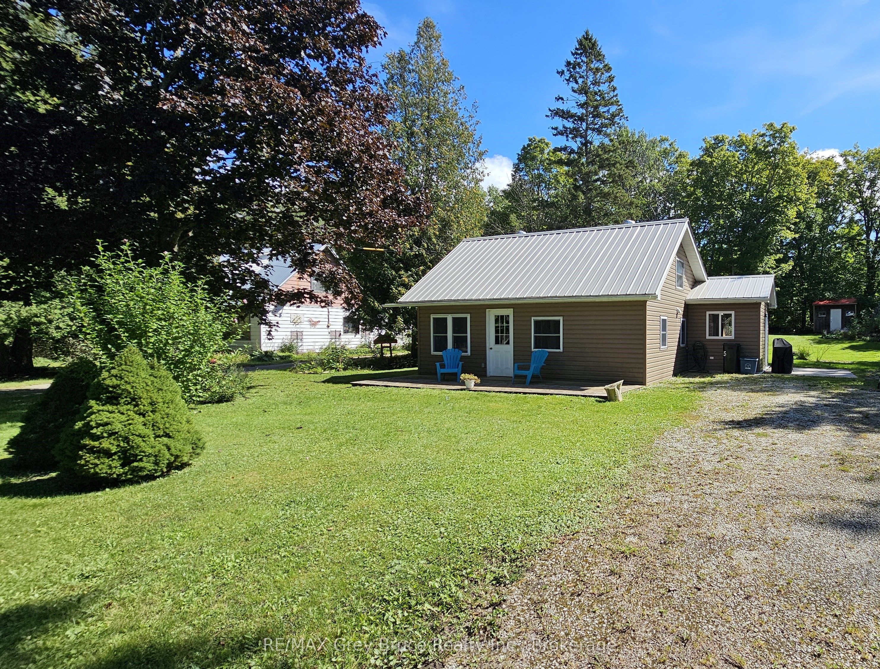 549 Stokes Bay Rd Property Photo