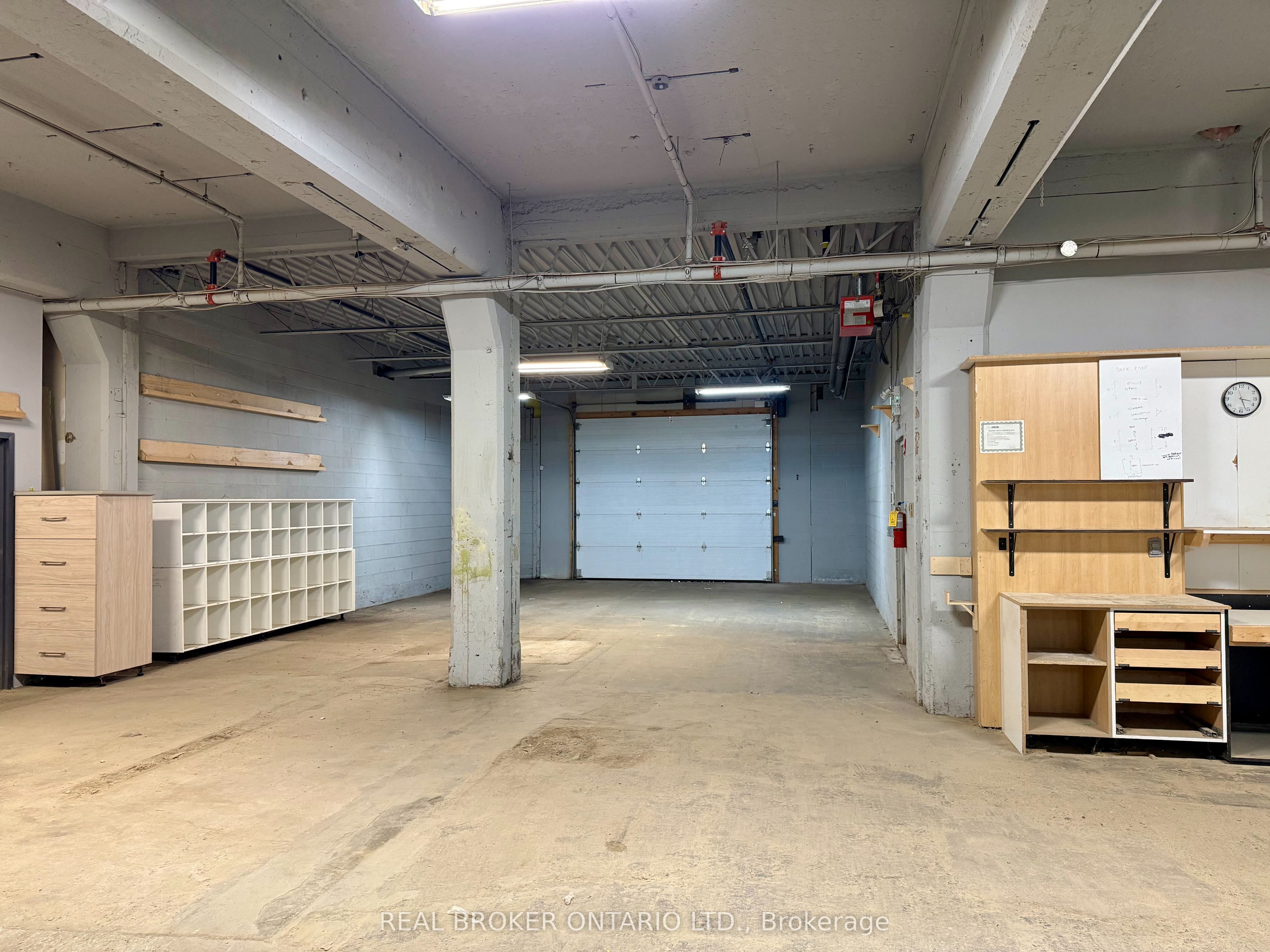 #3 - 4256 Carroll Avenue Property Photo 3