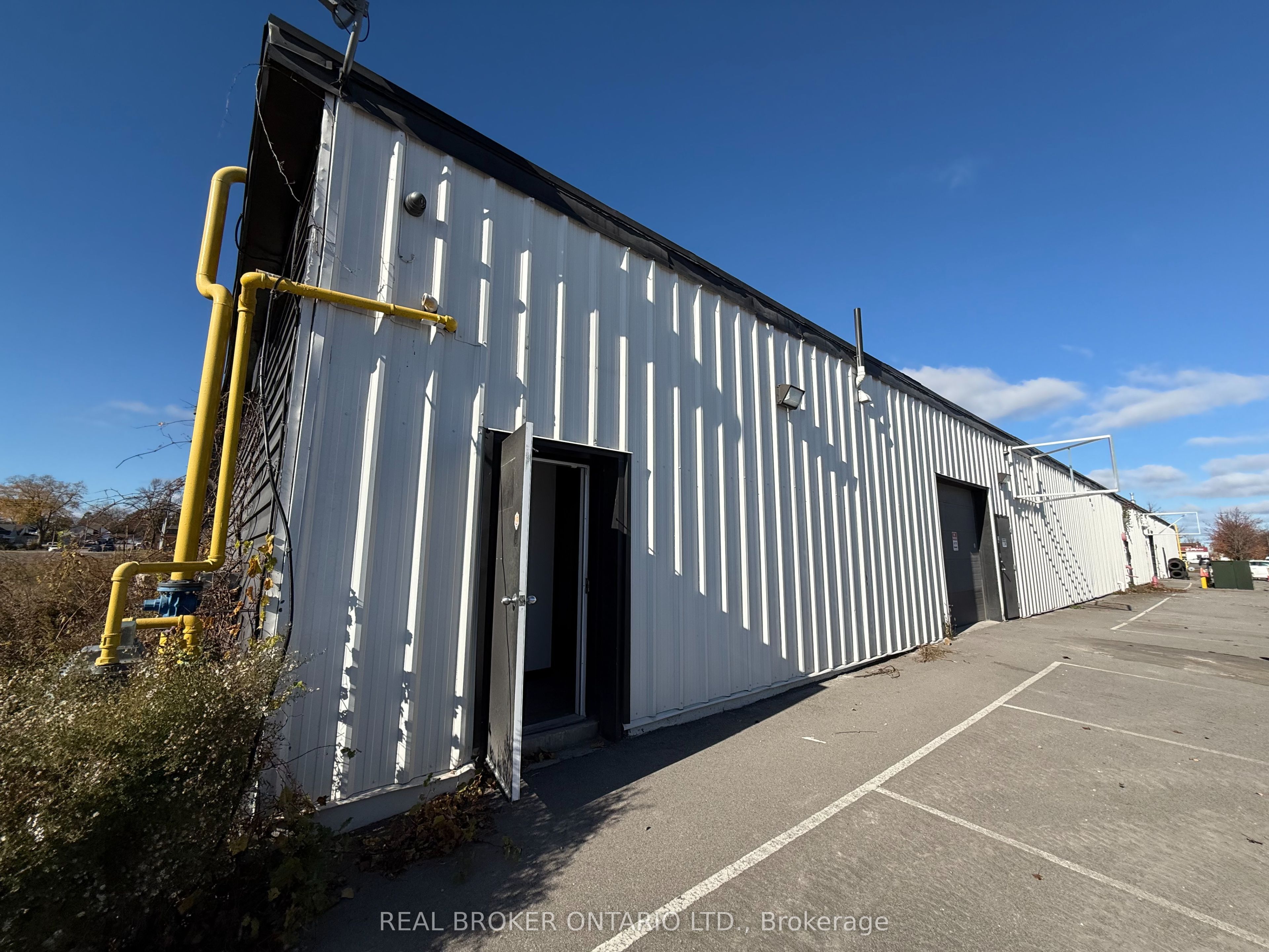 #6 - 5900 Thorold Stone Road Property Photo 1