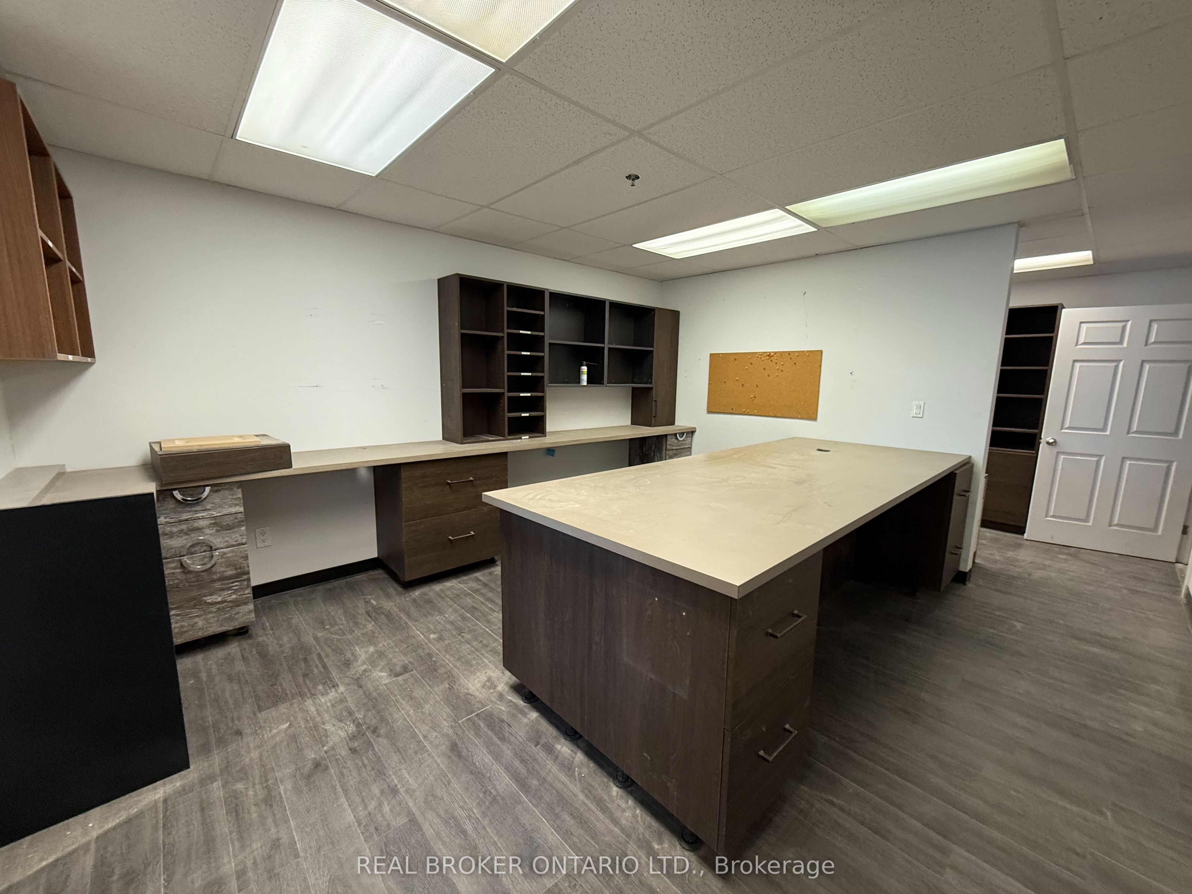 #6 - 5900 Thorold Stone Road Property Photo 3