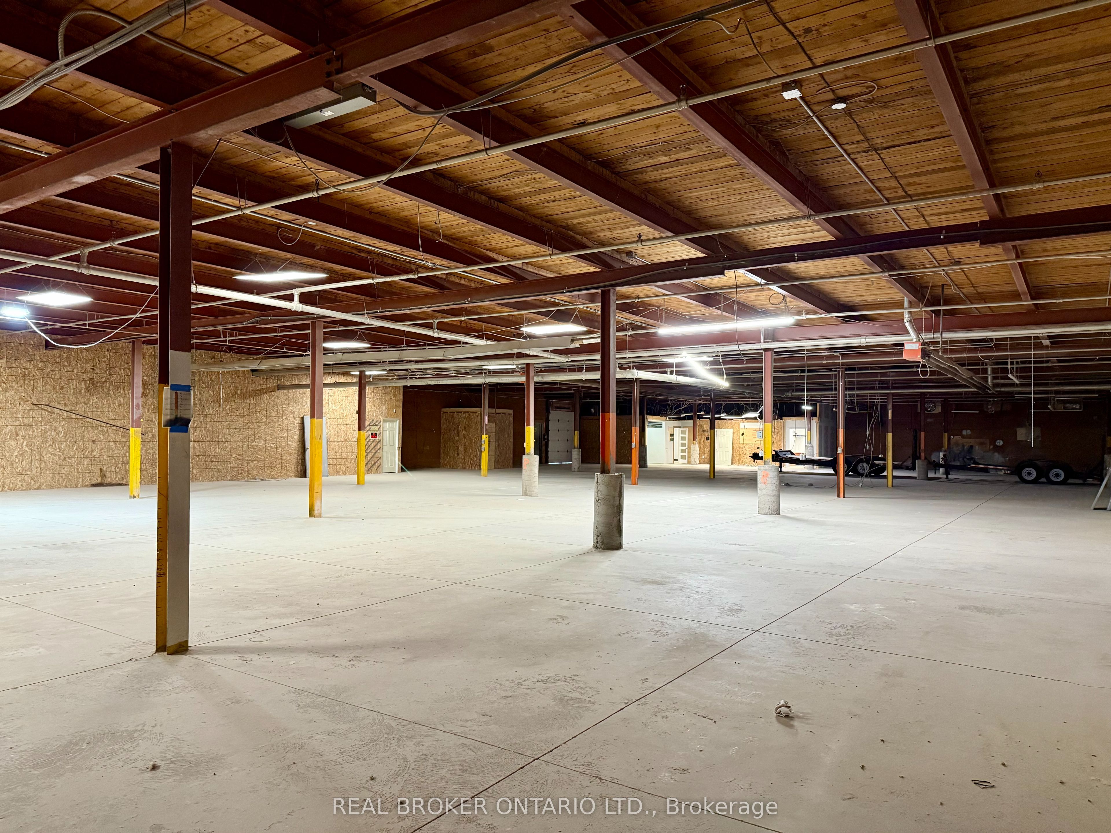 #6 - 5900 Thorold Stone Road Property Photo 5