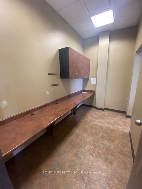 #d-102 - 1695 Manning Road Property Photo 19