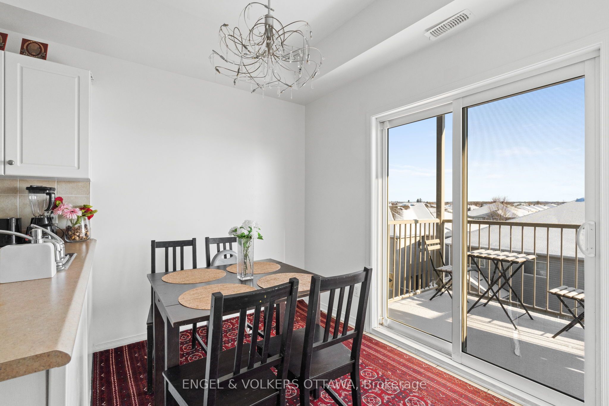 #8 - 90 Briargate Point Property Photo 9