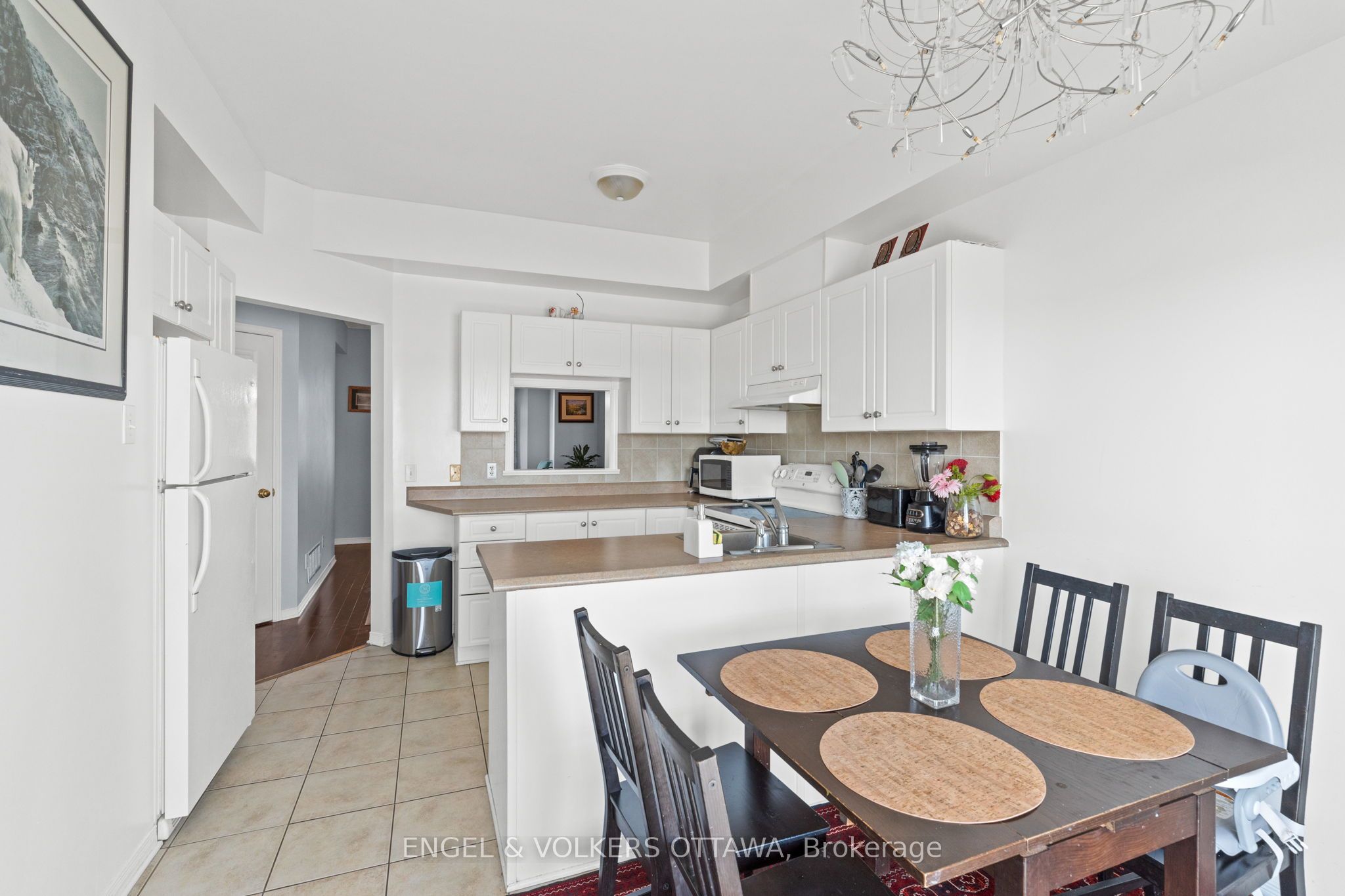 #8 - 90 Briargate Point Property Photo 10