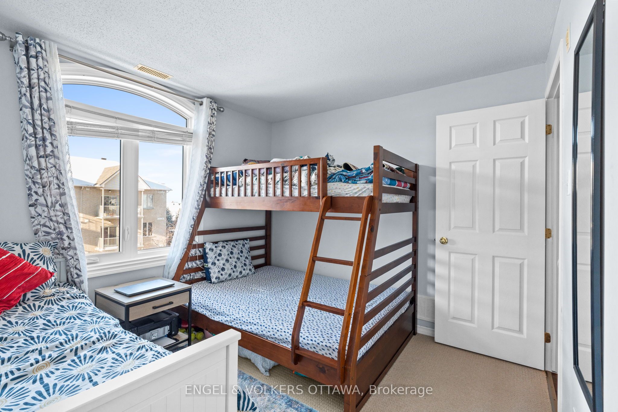 #8 - 90 Briargate Point Property Photo 15