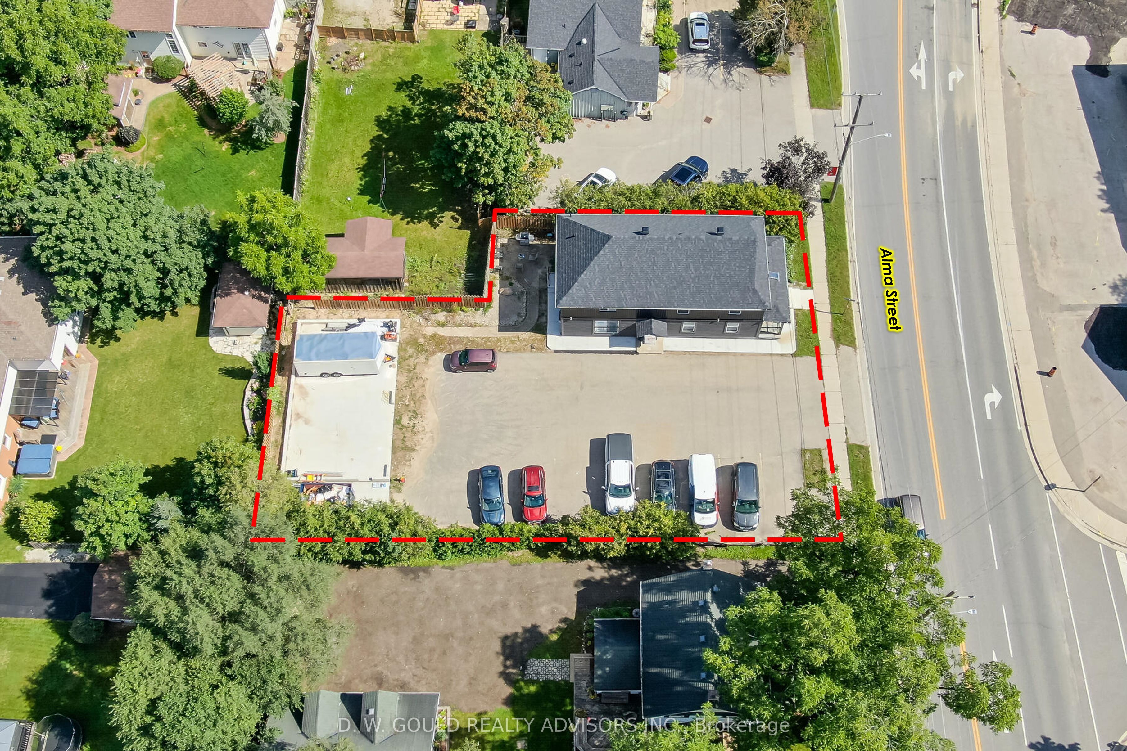 118 Alma Street Property Photo 4