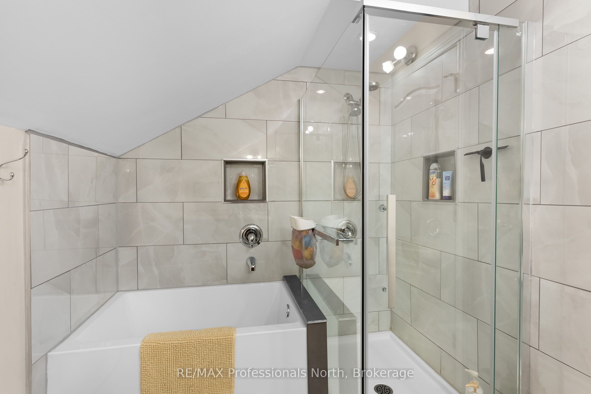 1109 Oxtongue Lake Rd Property Photo 22