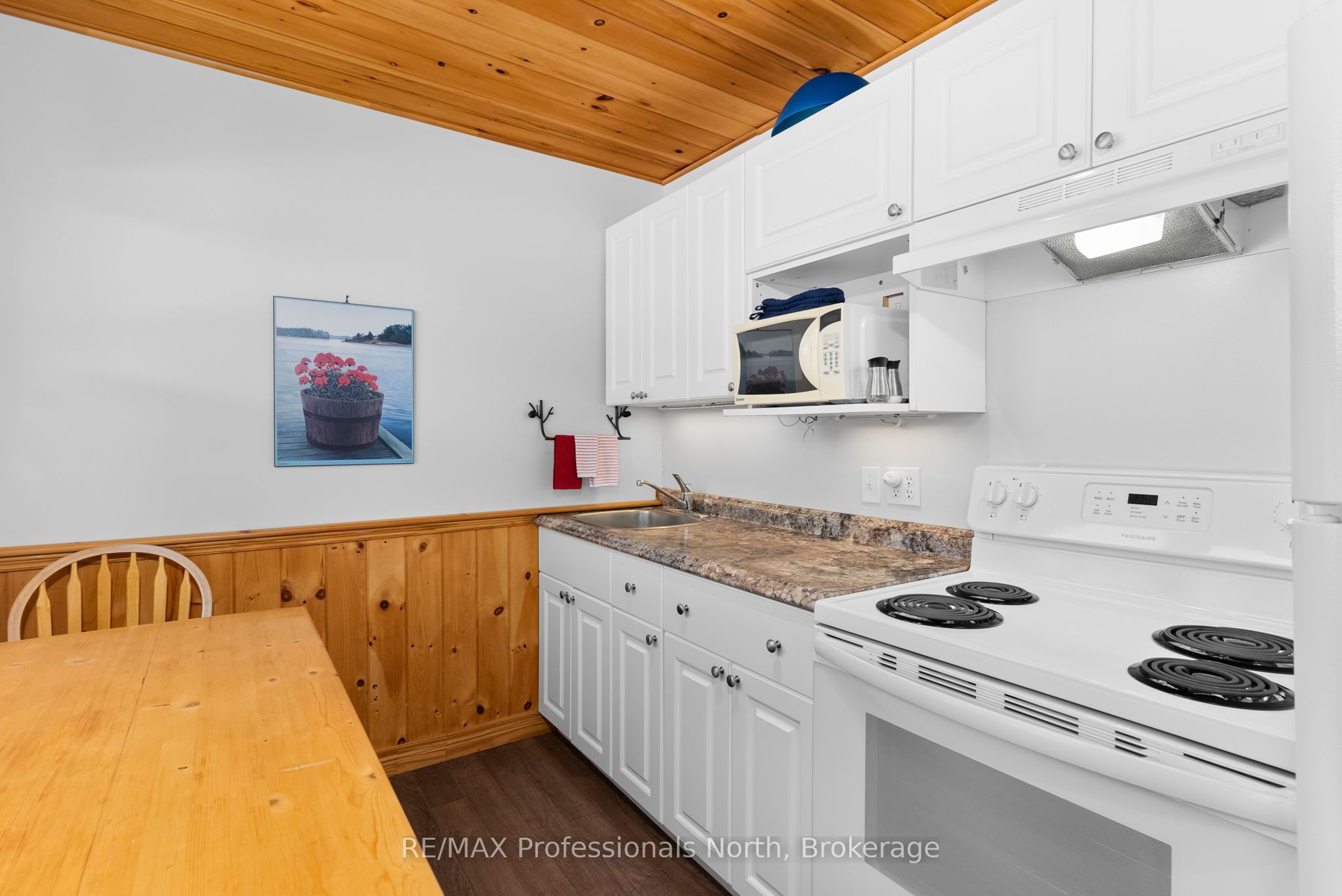 1109 Oxtongue Lake Rd Property Photo 30