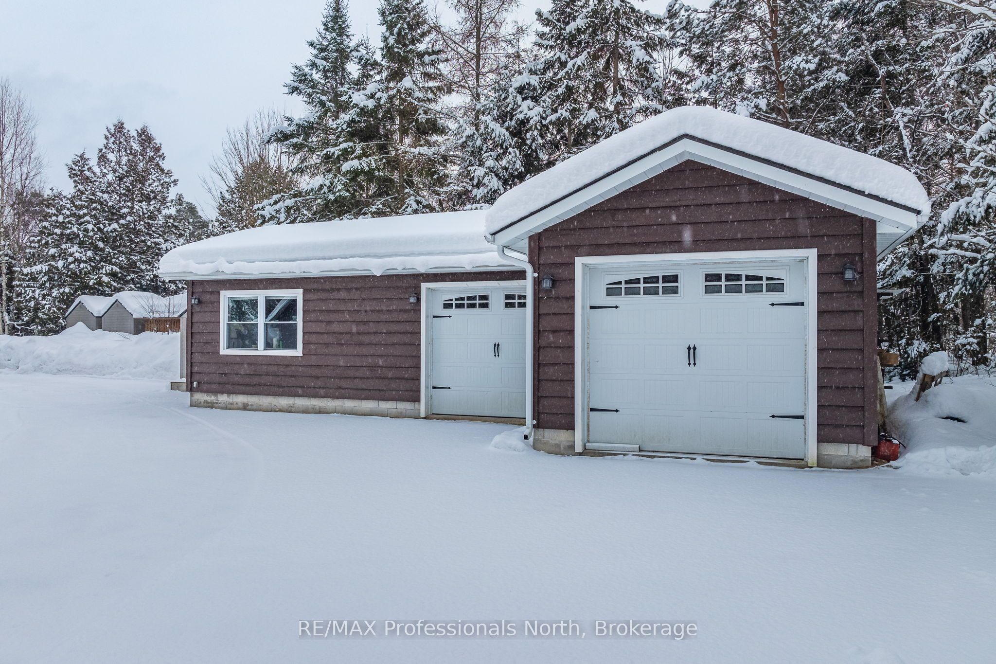1109 Oxtongue Lake Rd Property Photo 40