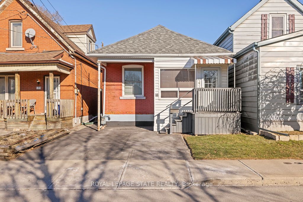 135 Britannia Avenue Property Photo 1