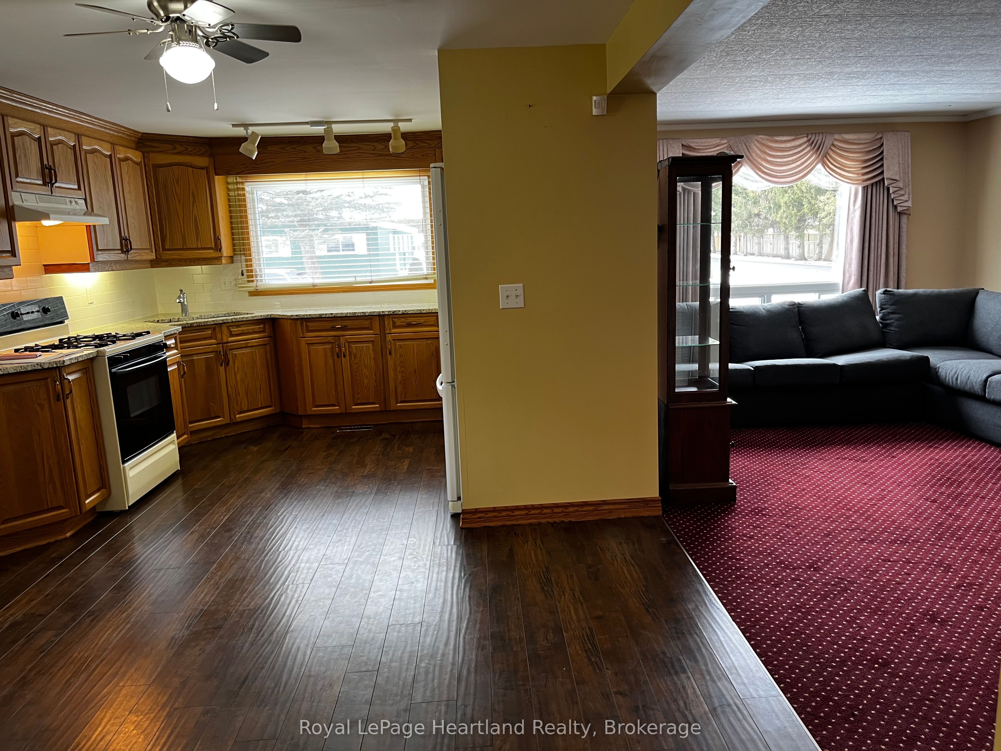 42 Stewart St Property Photo 7