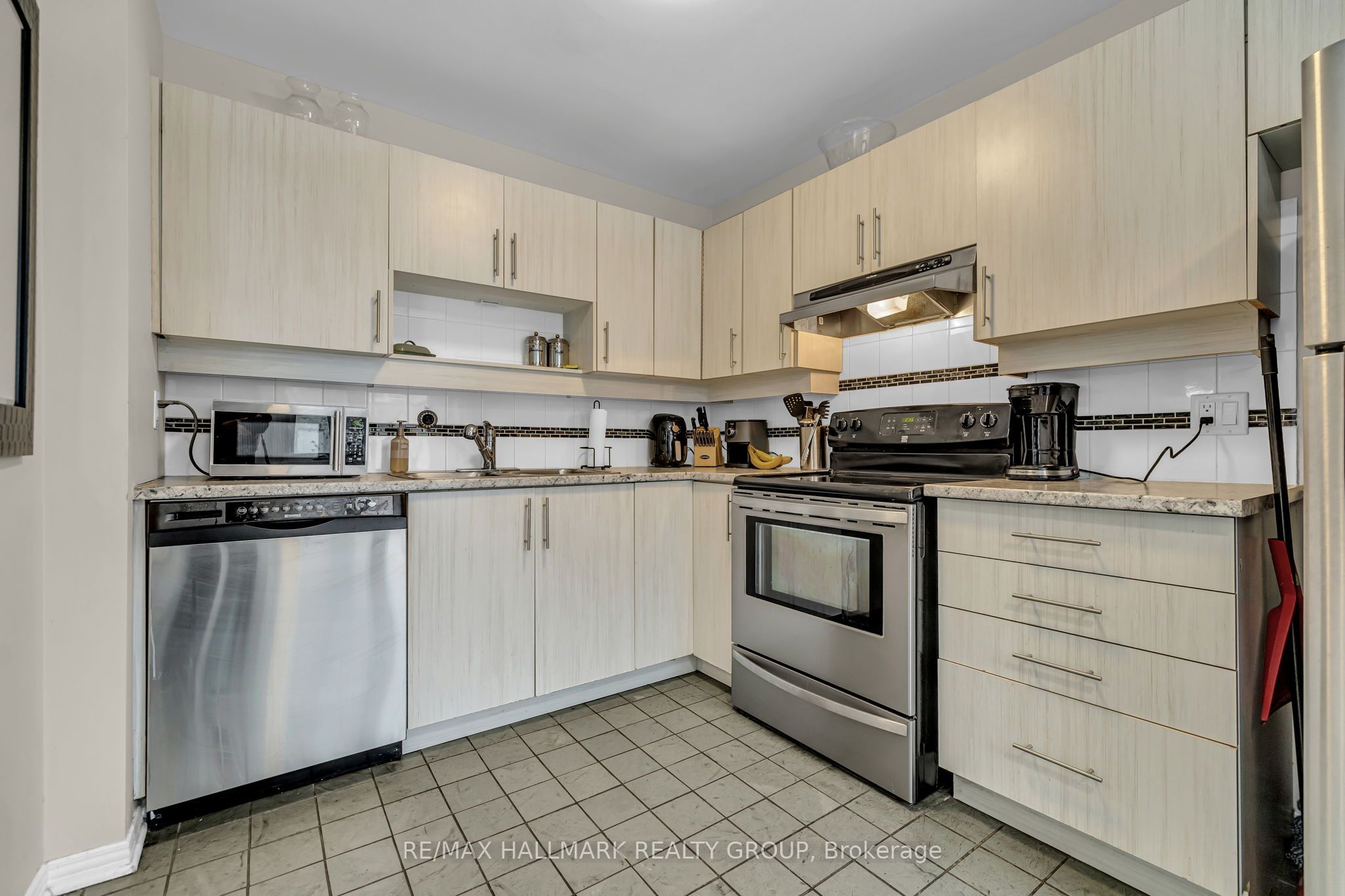 231 Bolton Street Property Photo 19