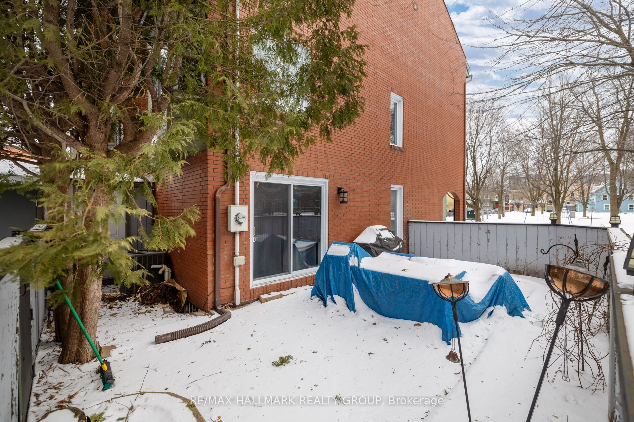 231 Bolton Street Property Photo 29