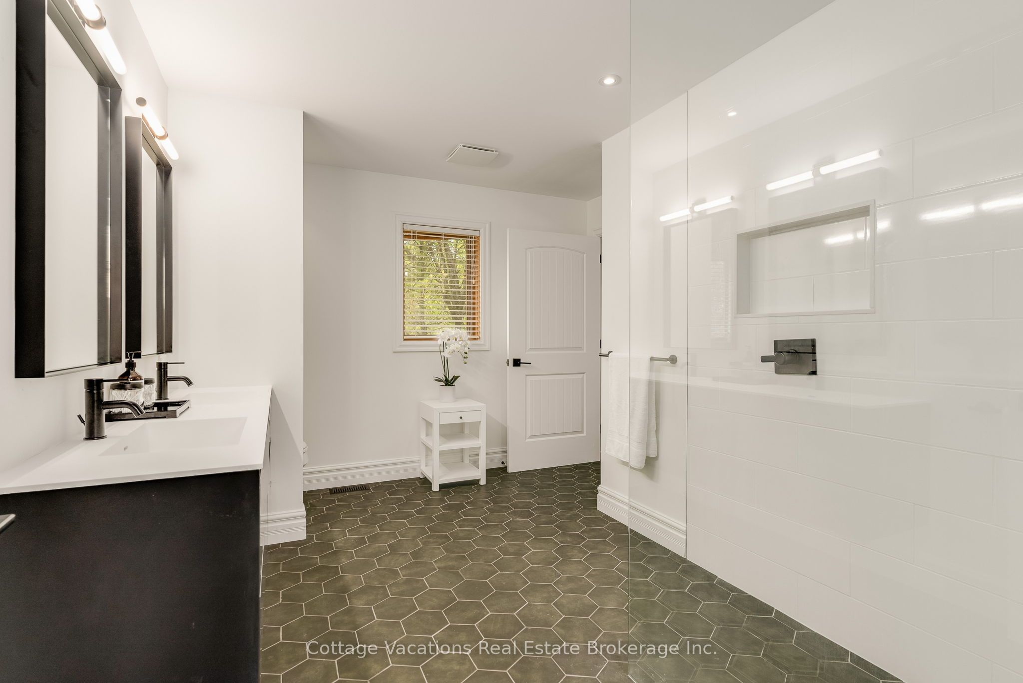 1016 Lawland Heights Road Property Photo 22