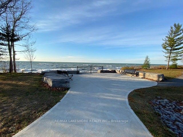 210 Suzanne Mess Boulevard Property Photo 8