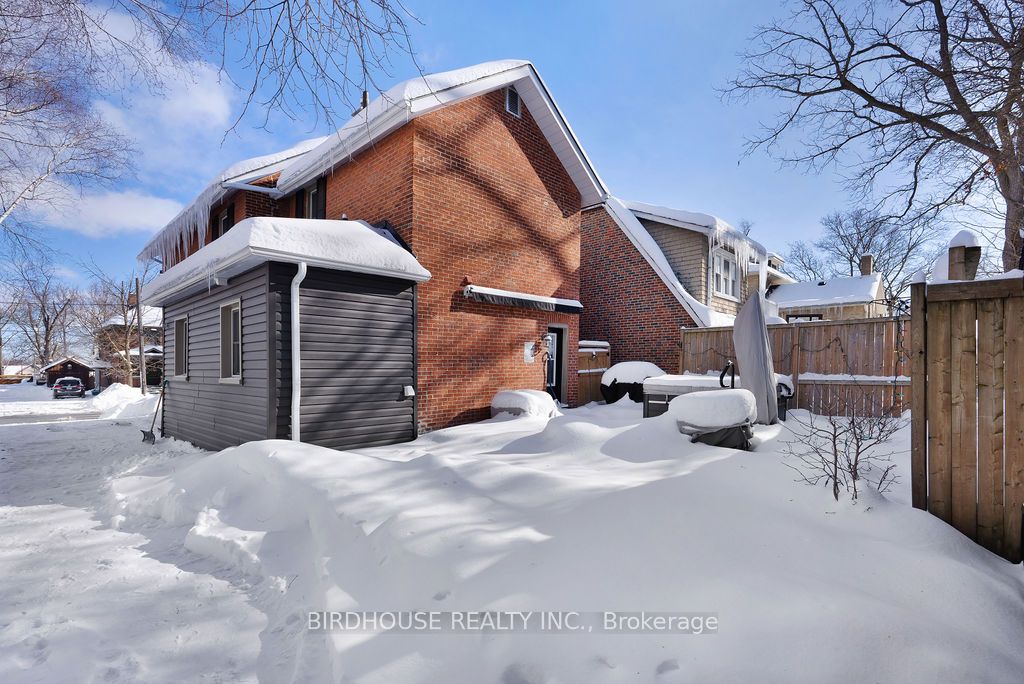 21 Sussex Street Property Photo 26