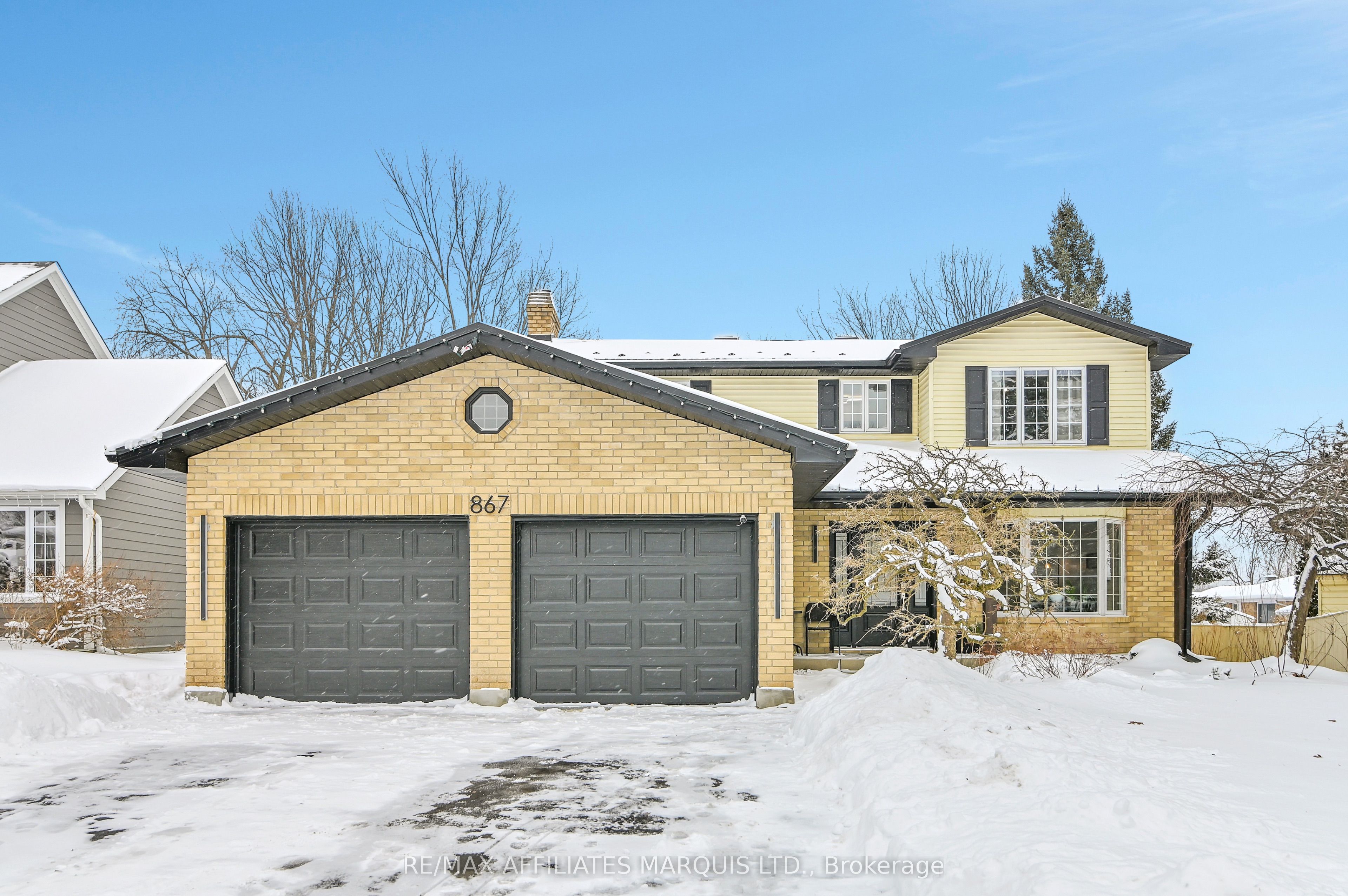 867 Chelsea Cres Property Photo