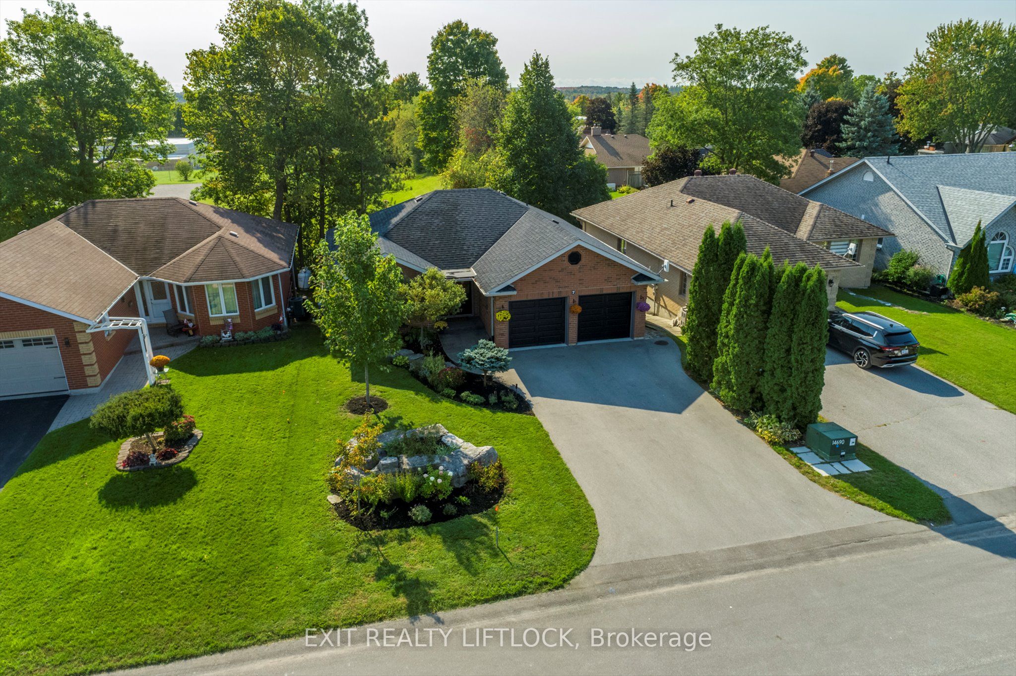 7 Hillview Drive Property Photo