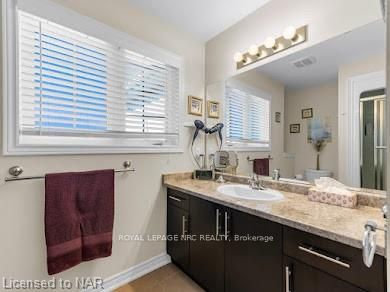 192 Winterberry Boulevard Property Photo 18