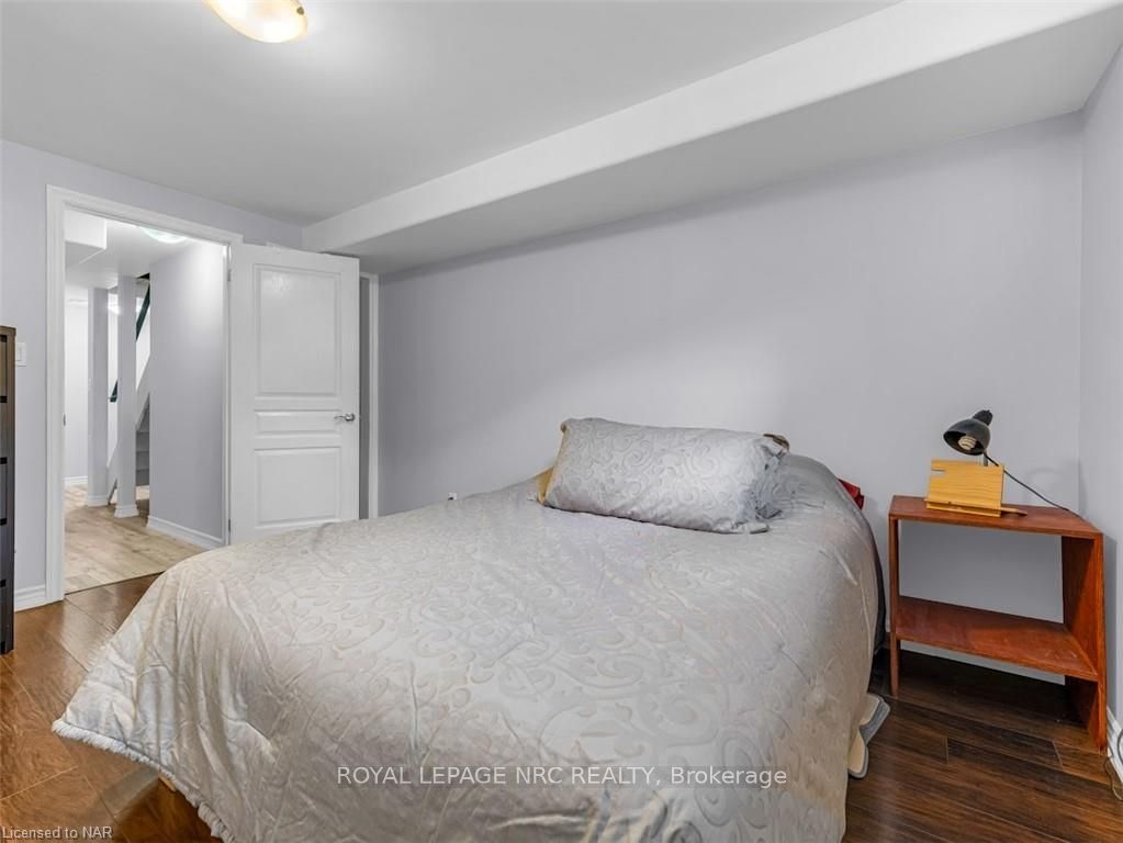 192 Winterberry Boulevard Property Photo 21
