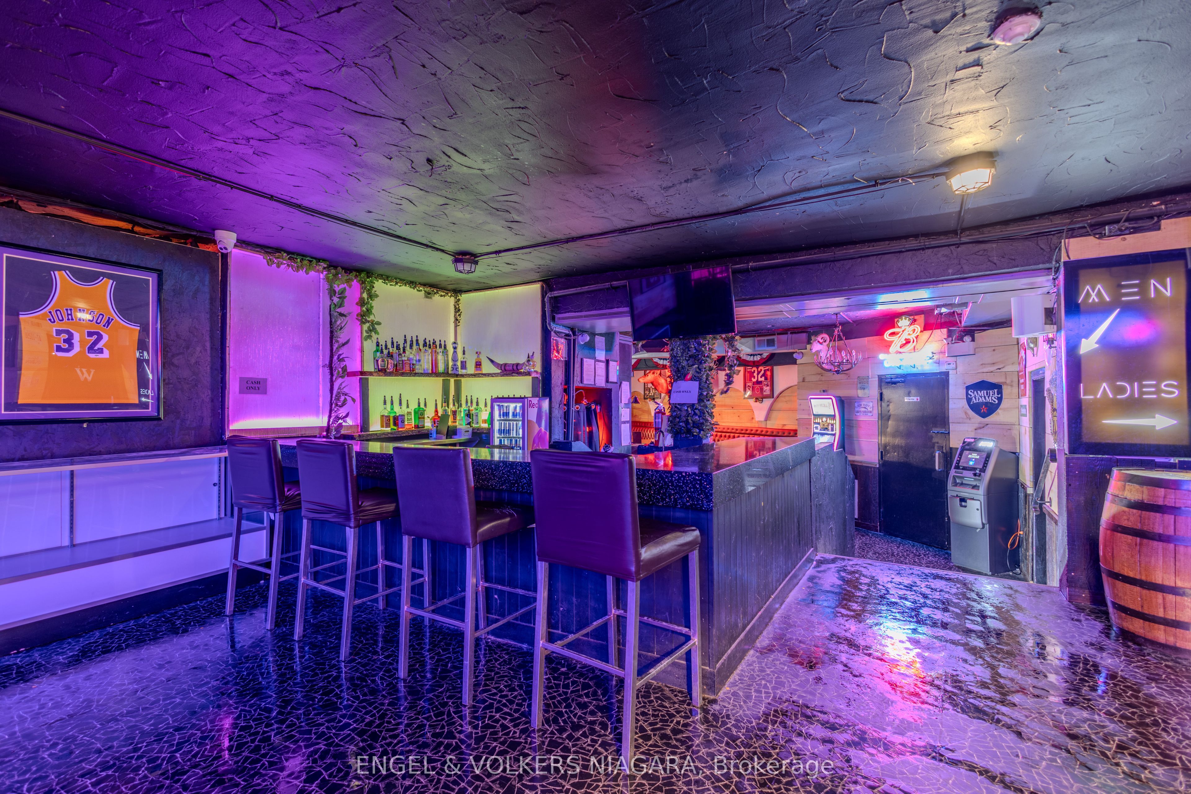 5355 Ferry Street Property Photo 10