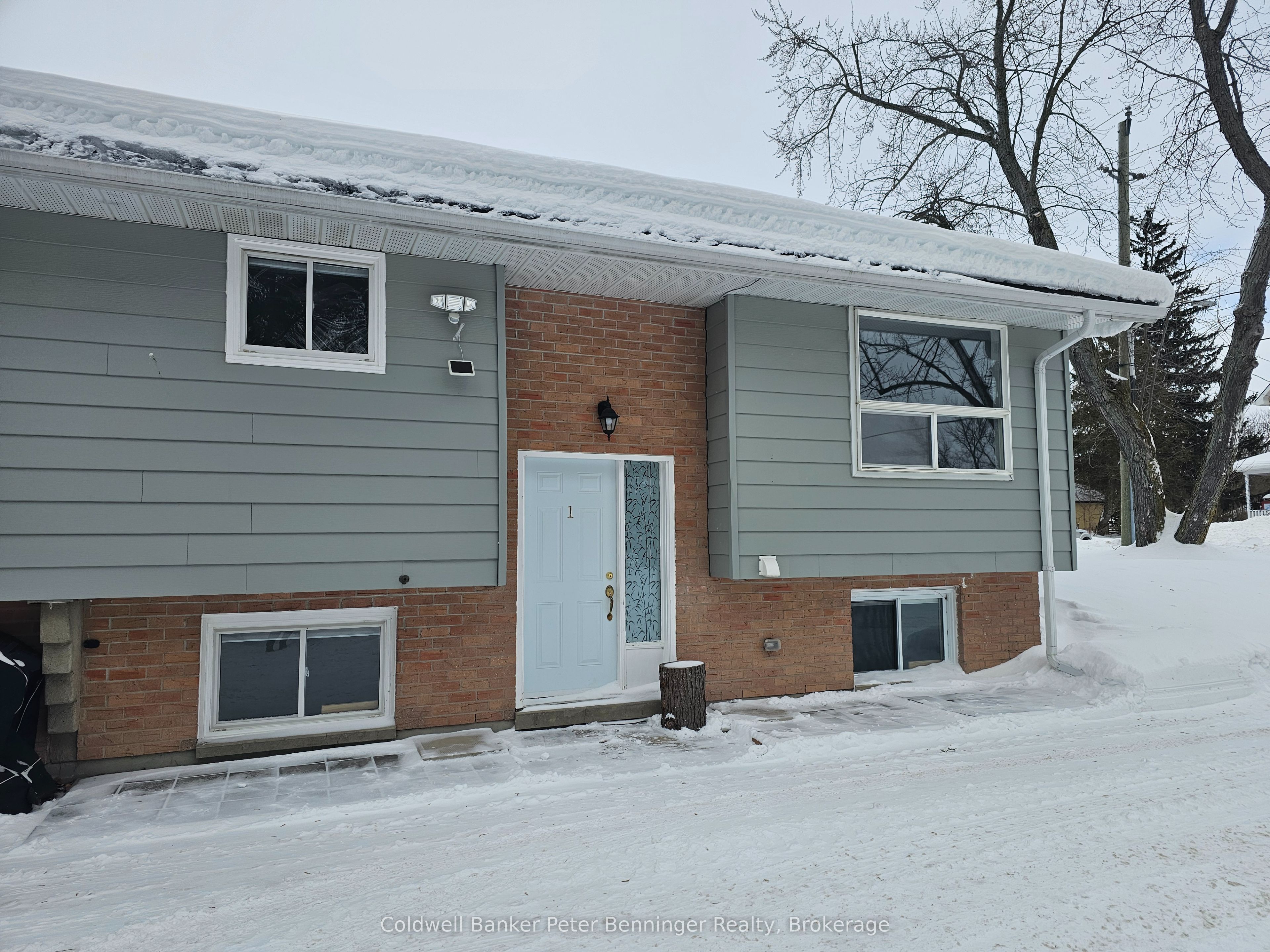 #1 - 150 Victoria Street Property Photo 1