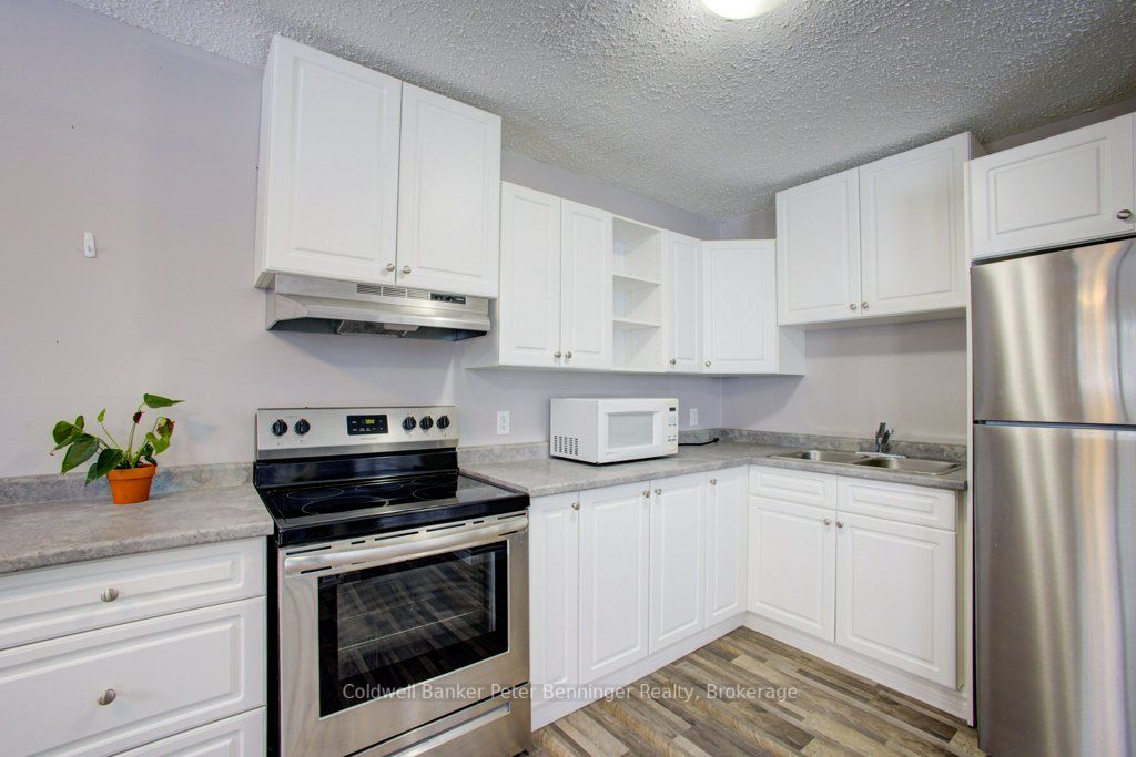 #1 - 150 Victoria Street Property Photo 10