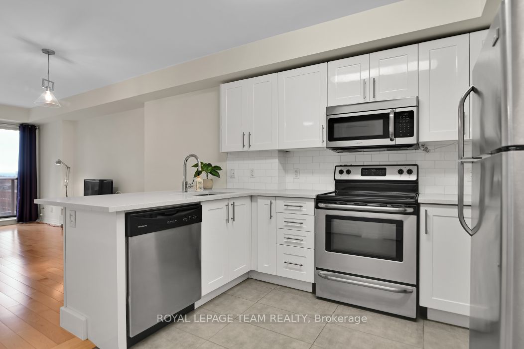 242 Rideau Street 703 Property Photo 6