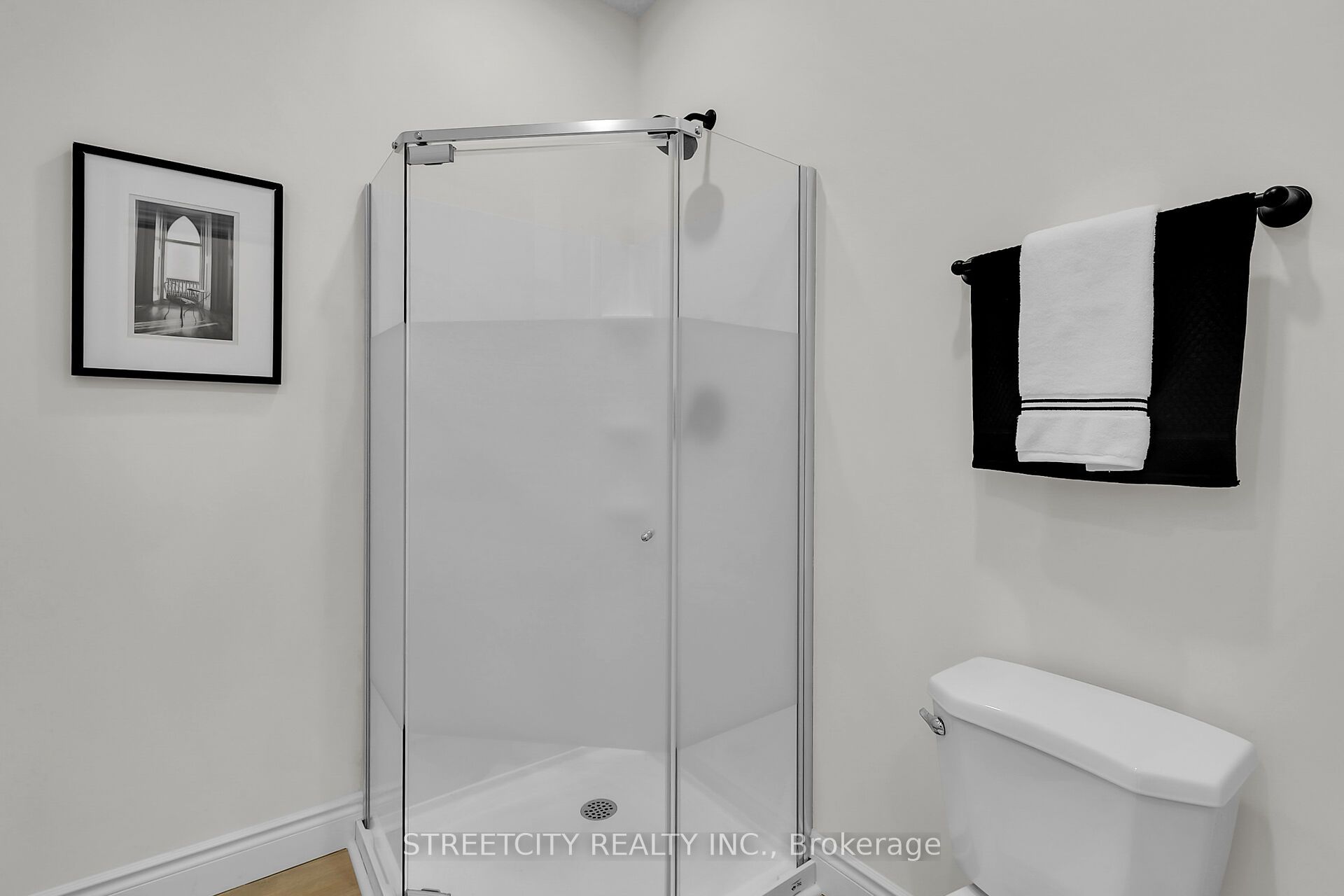 120 Bridge St Property Photo 15