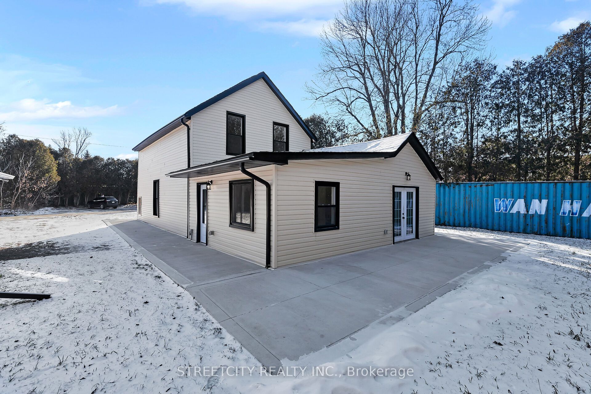 120 Bridge St Property Photo 24