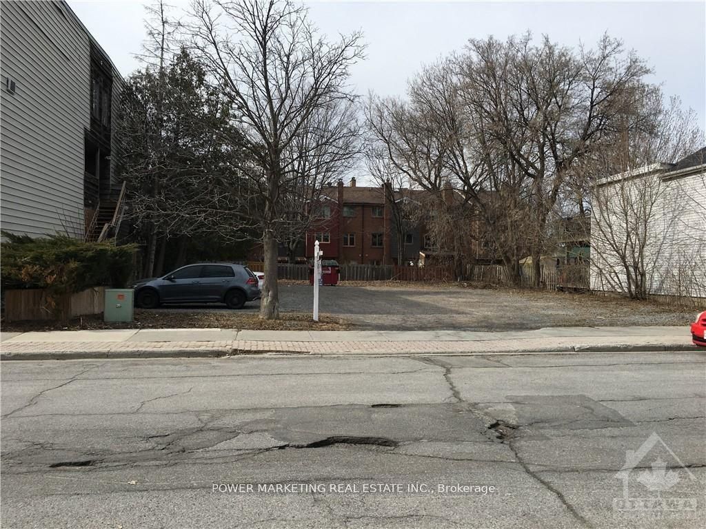 279 St Andrew St Property Photo 4