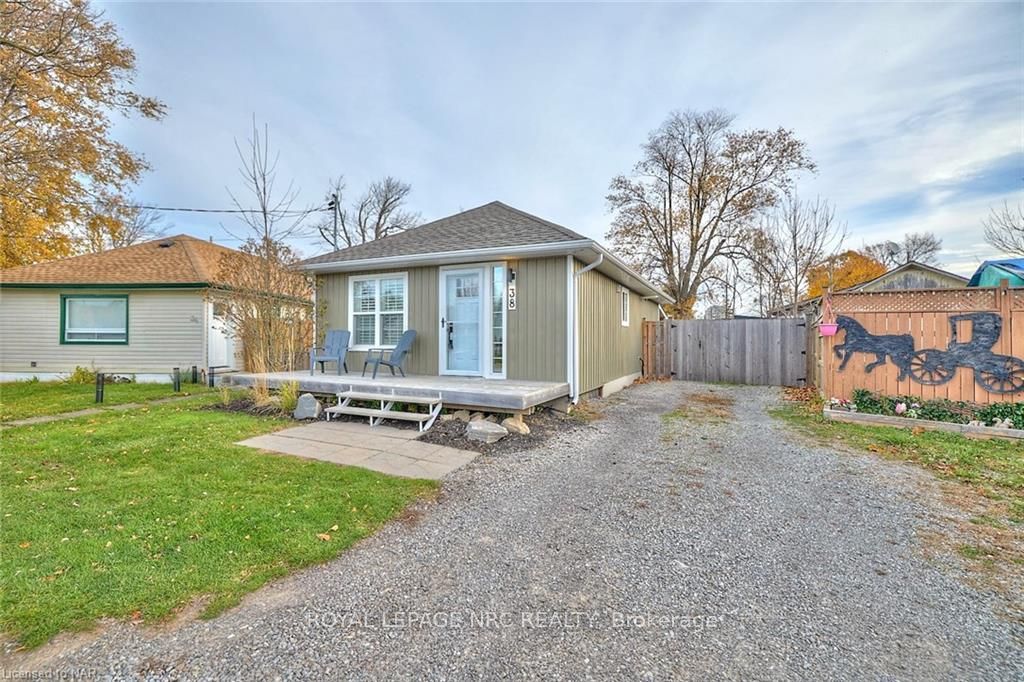 38 Lincoln Road E Property Photo 2