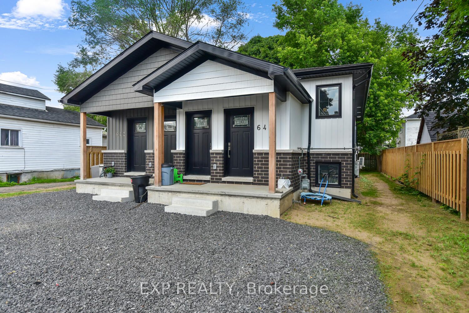 642 A West St Property Photo 2