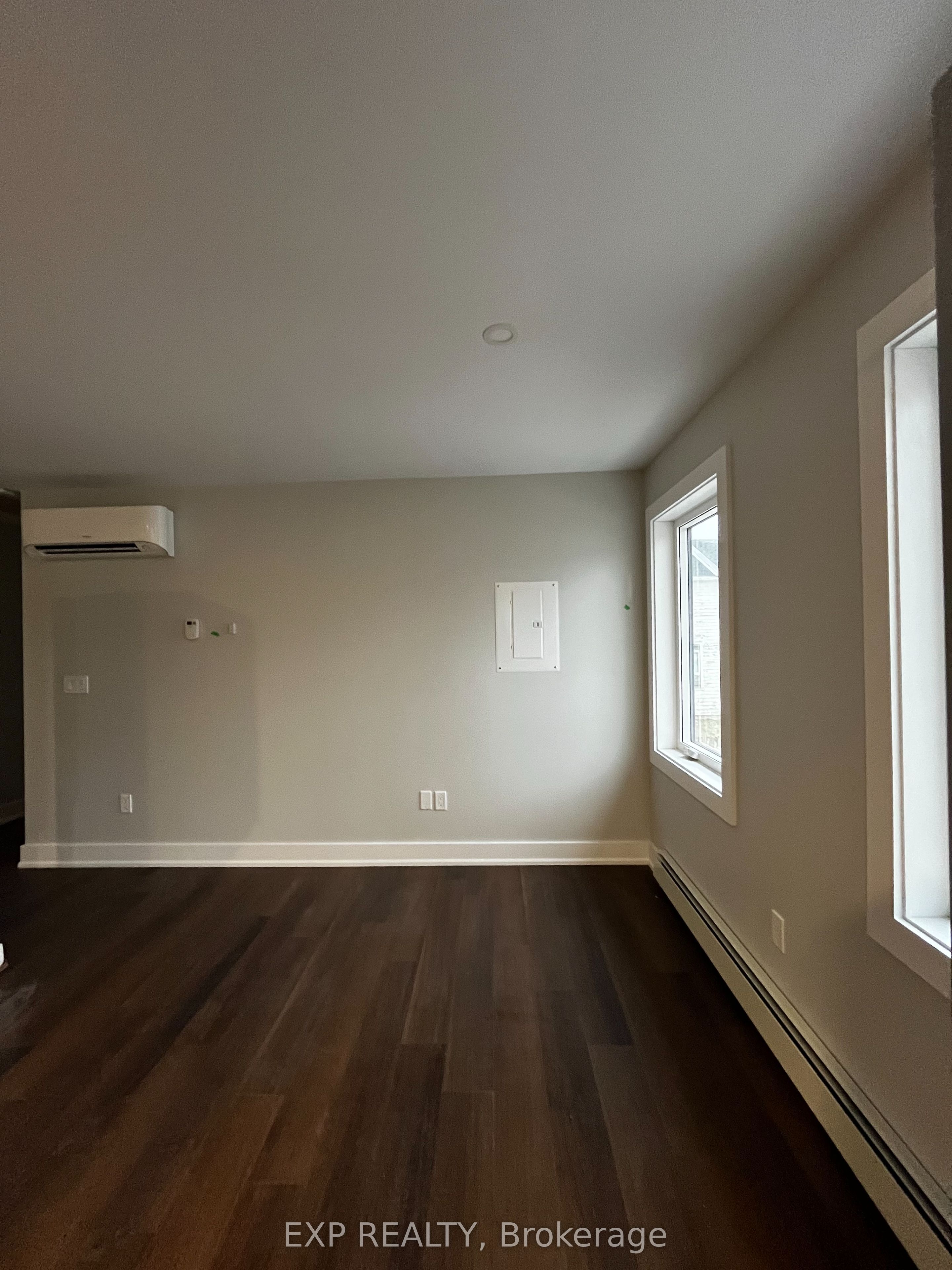 642 A West St Property Photo 24