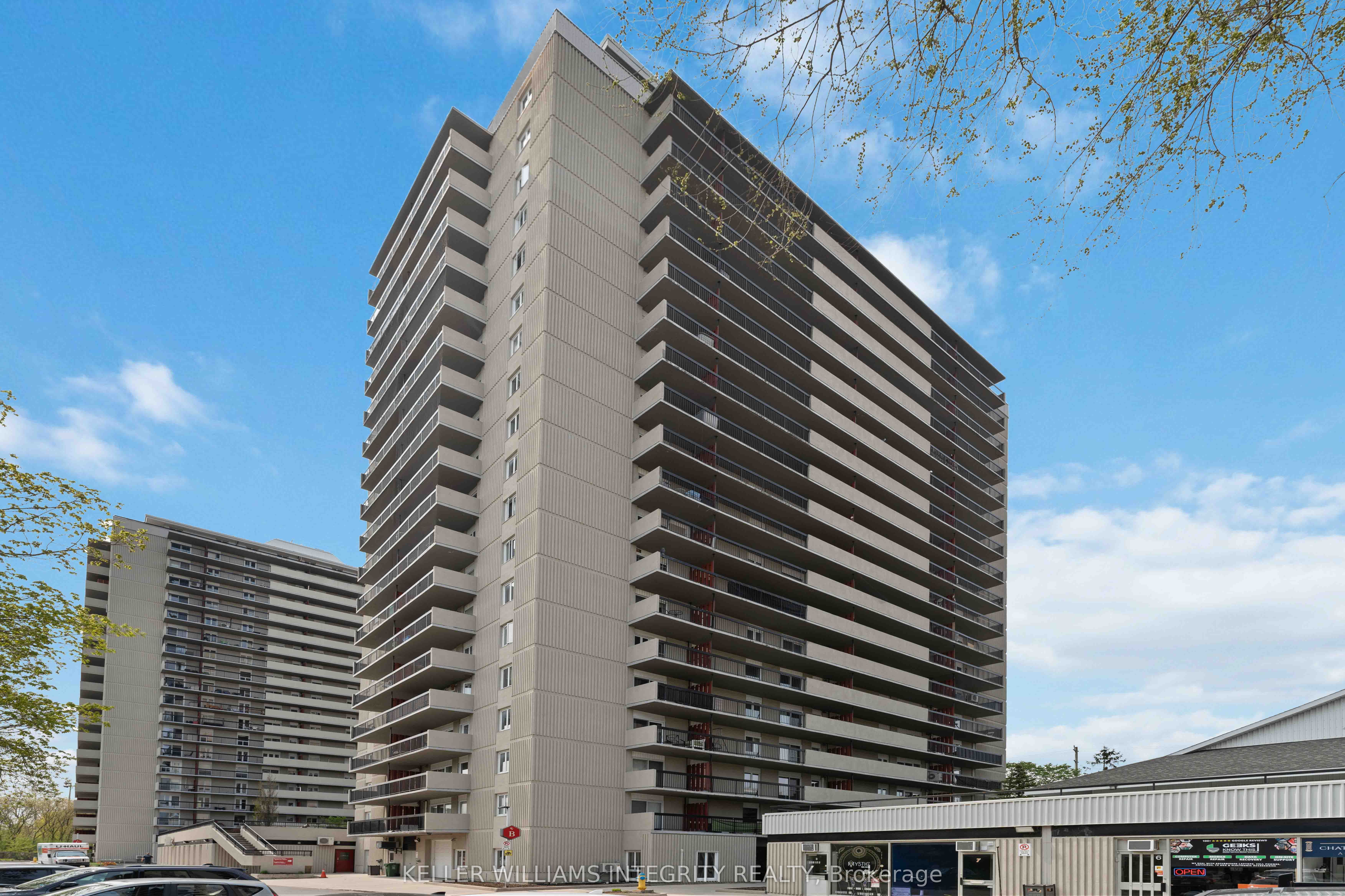 K1l 8c9 Real Estate Listings Main Image