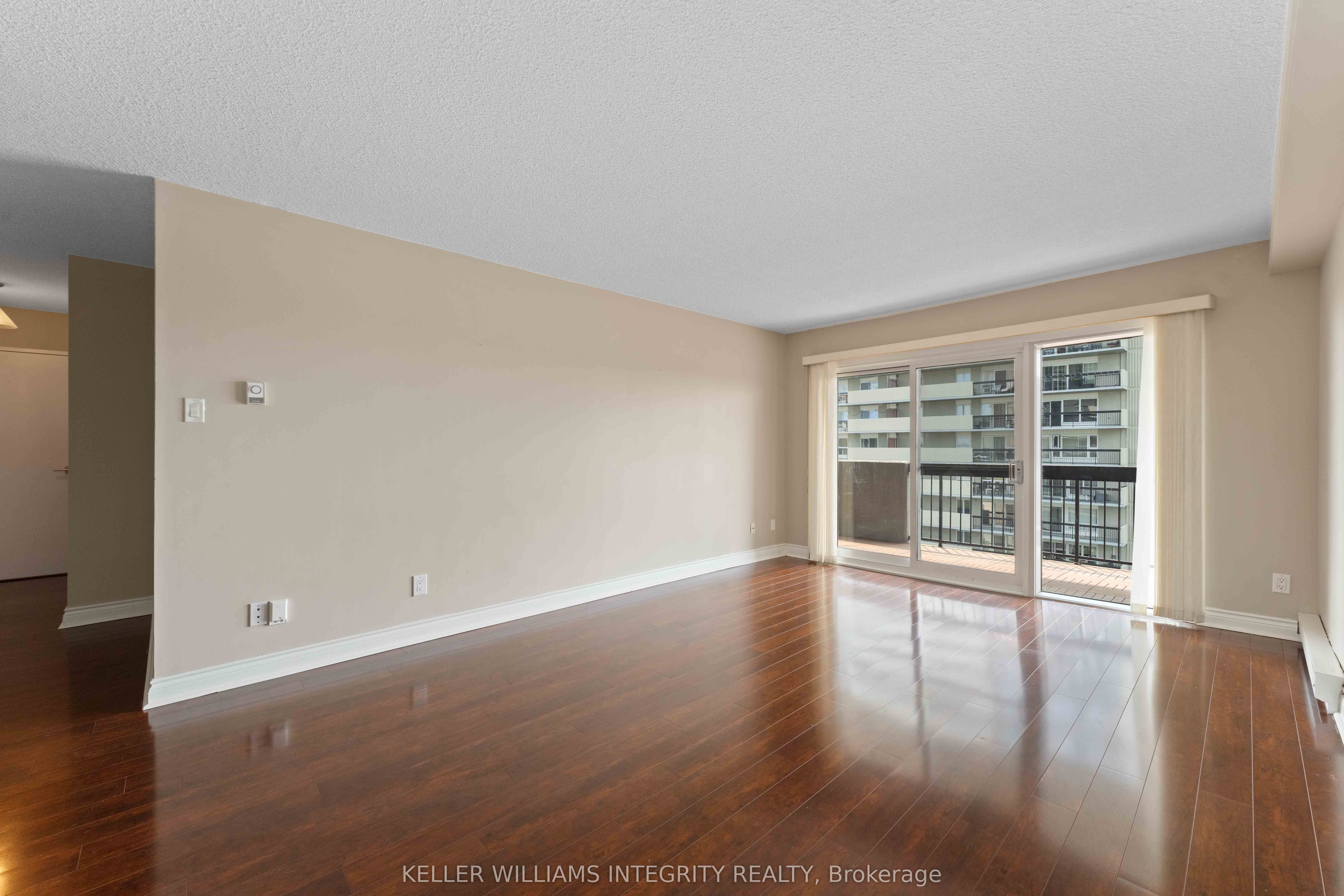 #701 - 158b Mcarthur Avenue Property Photo 7