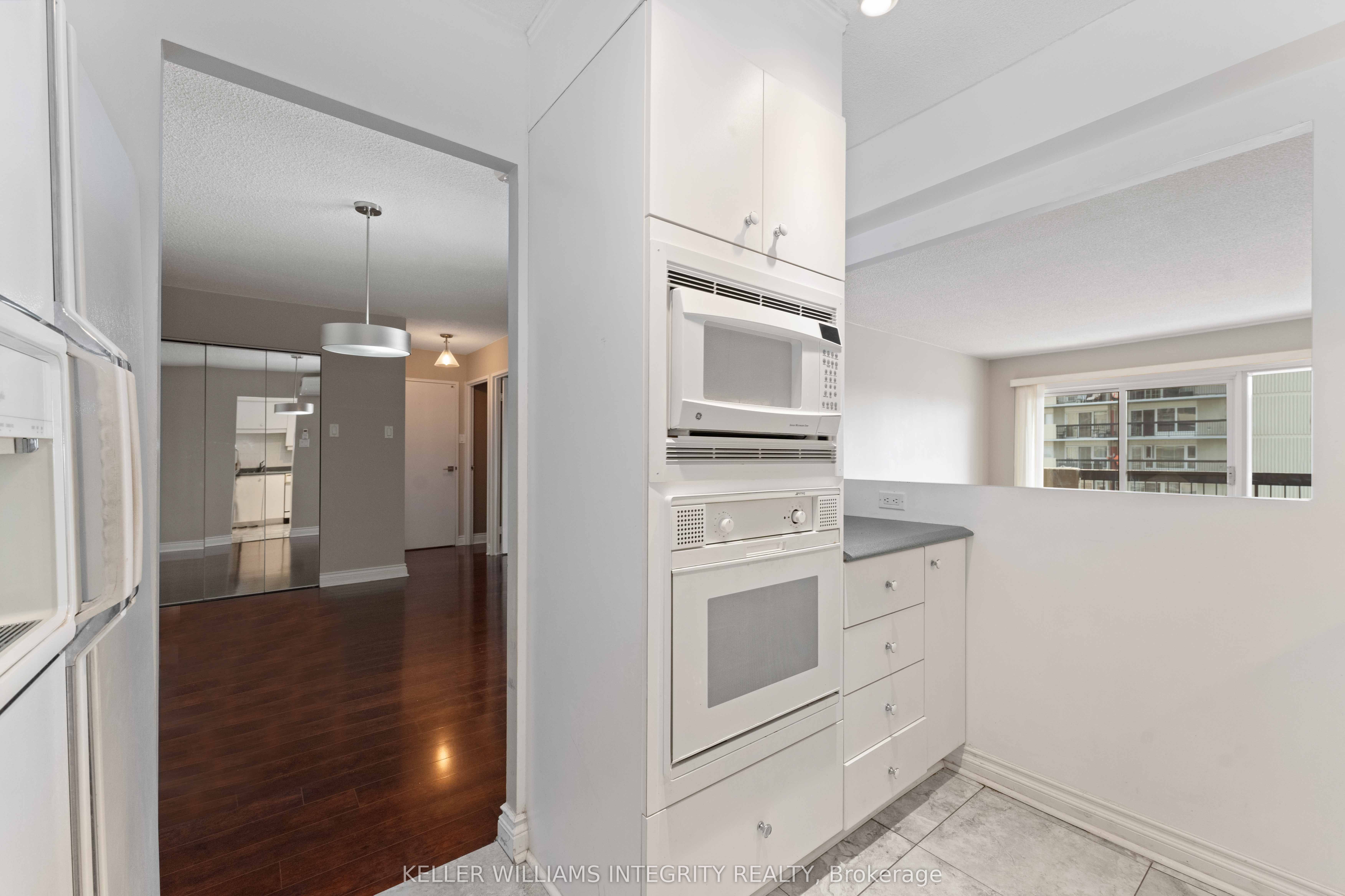 #701 - 158b Mcarthur Avenue Property Photo 12