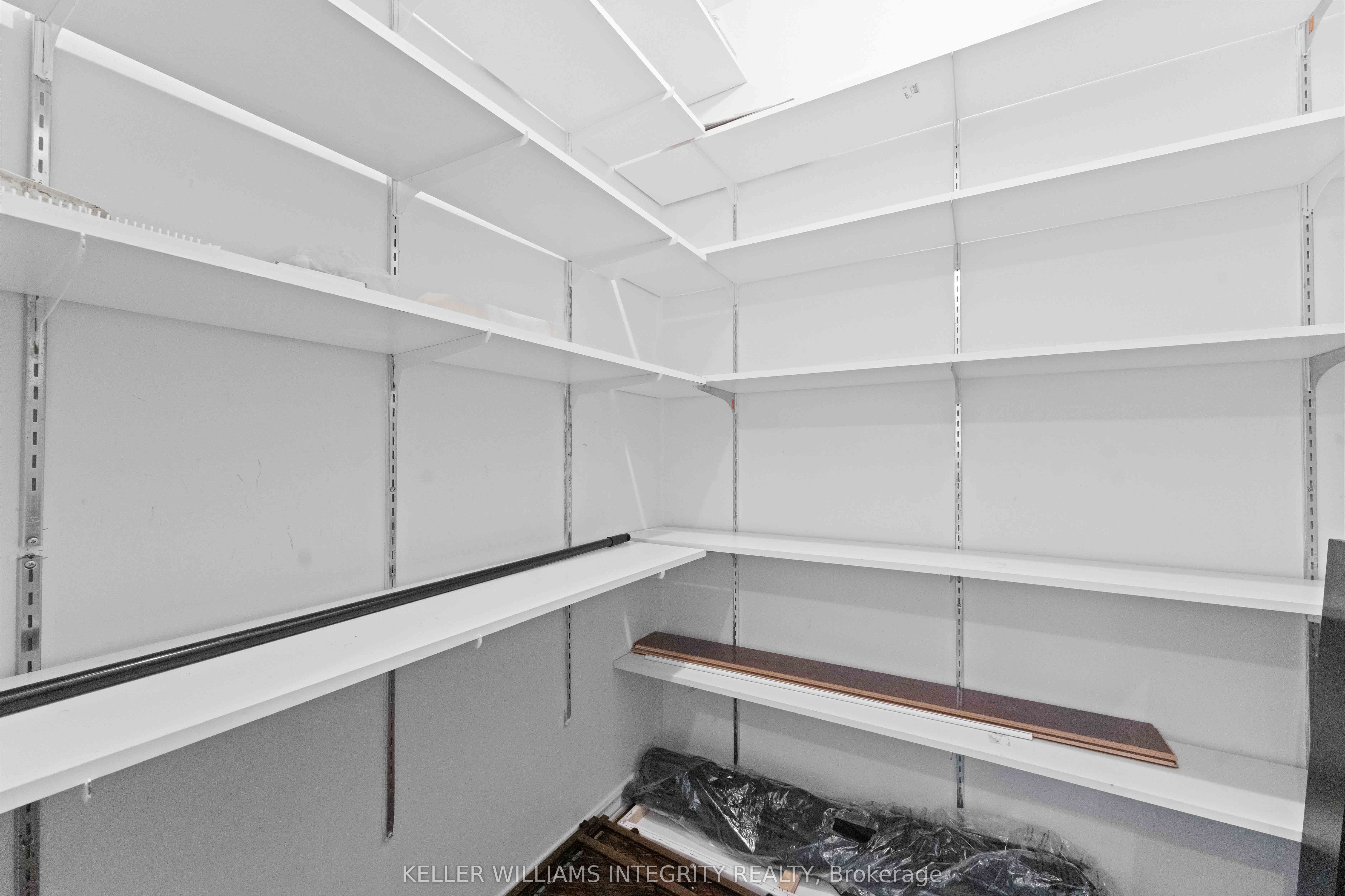 #701 - 158b Mcarthur Avenue Property Photo 24